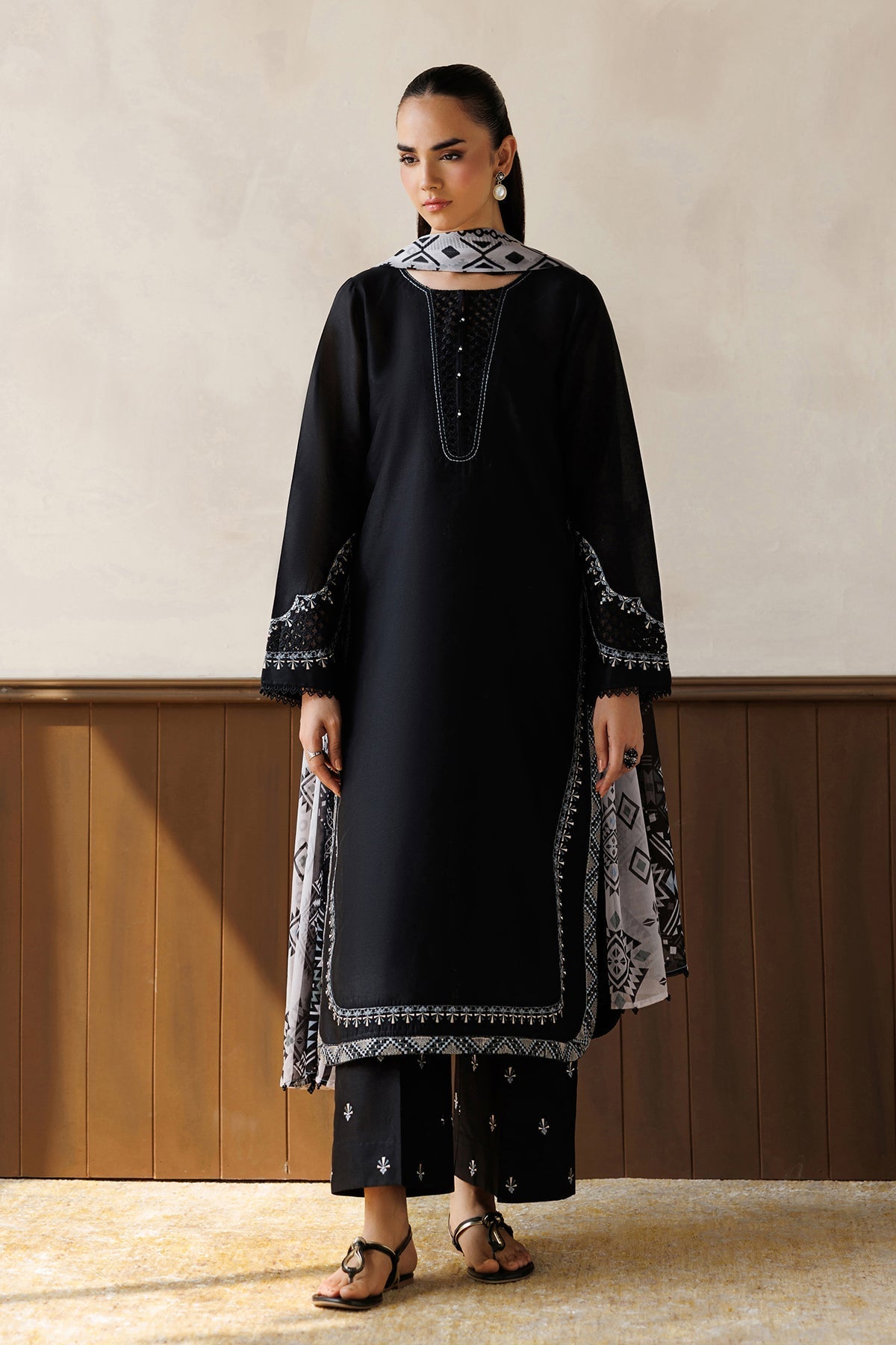 EMBROIDERED LAWN PR-1366