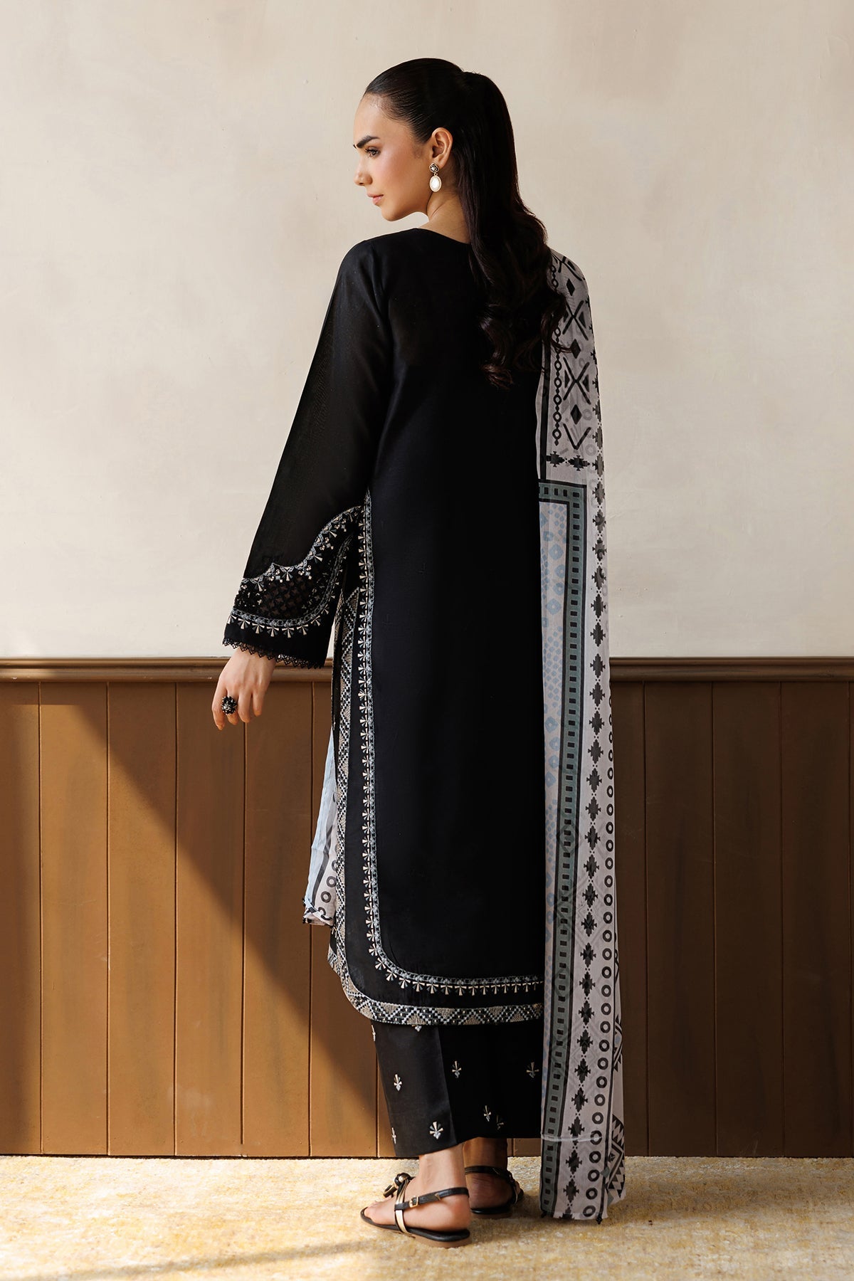EMBROIDERED LAWN PR-1366