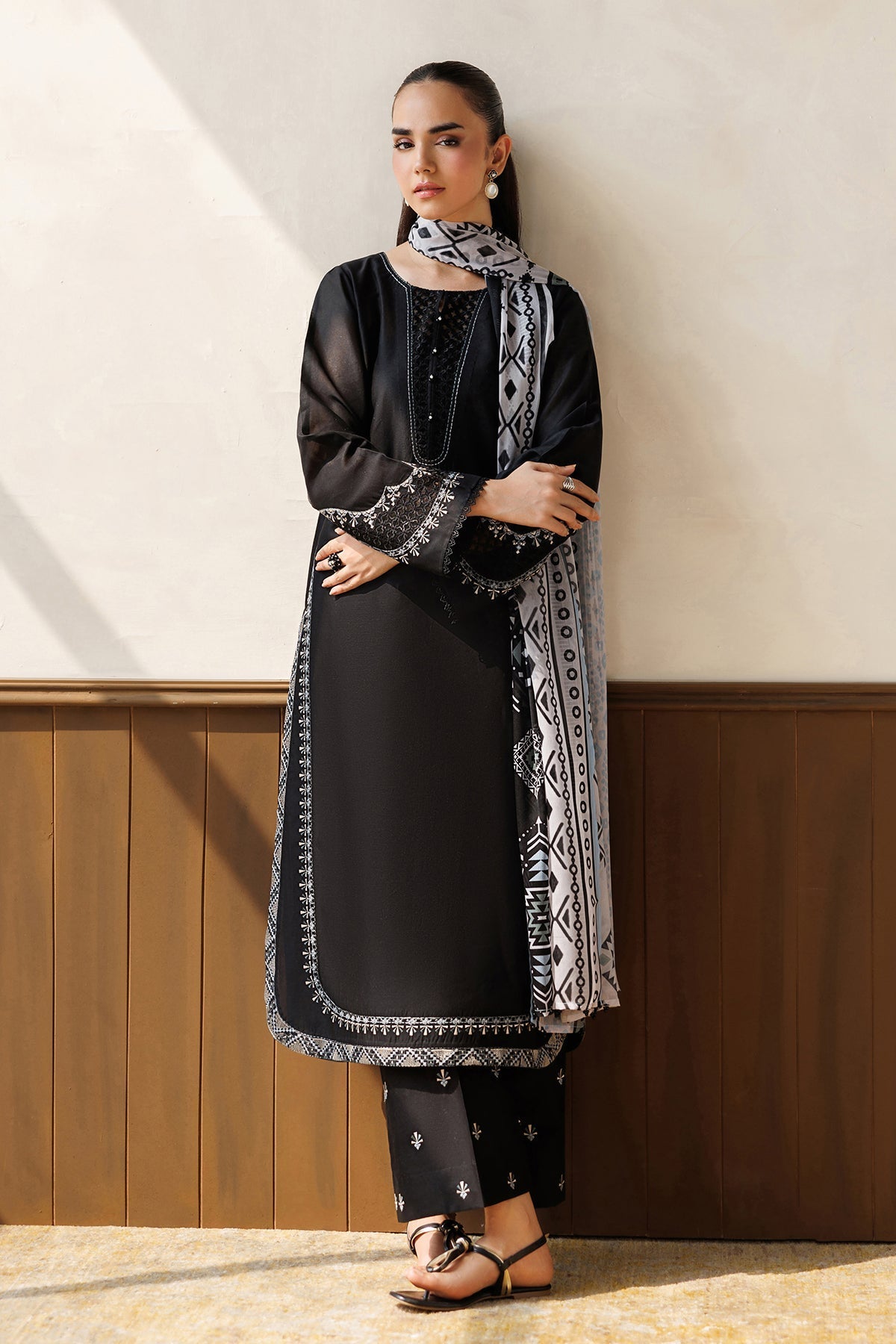 EMBROIDERED LAWN PR-1366