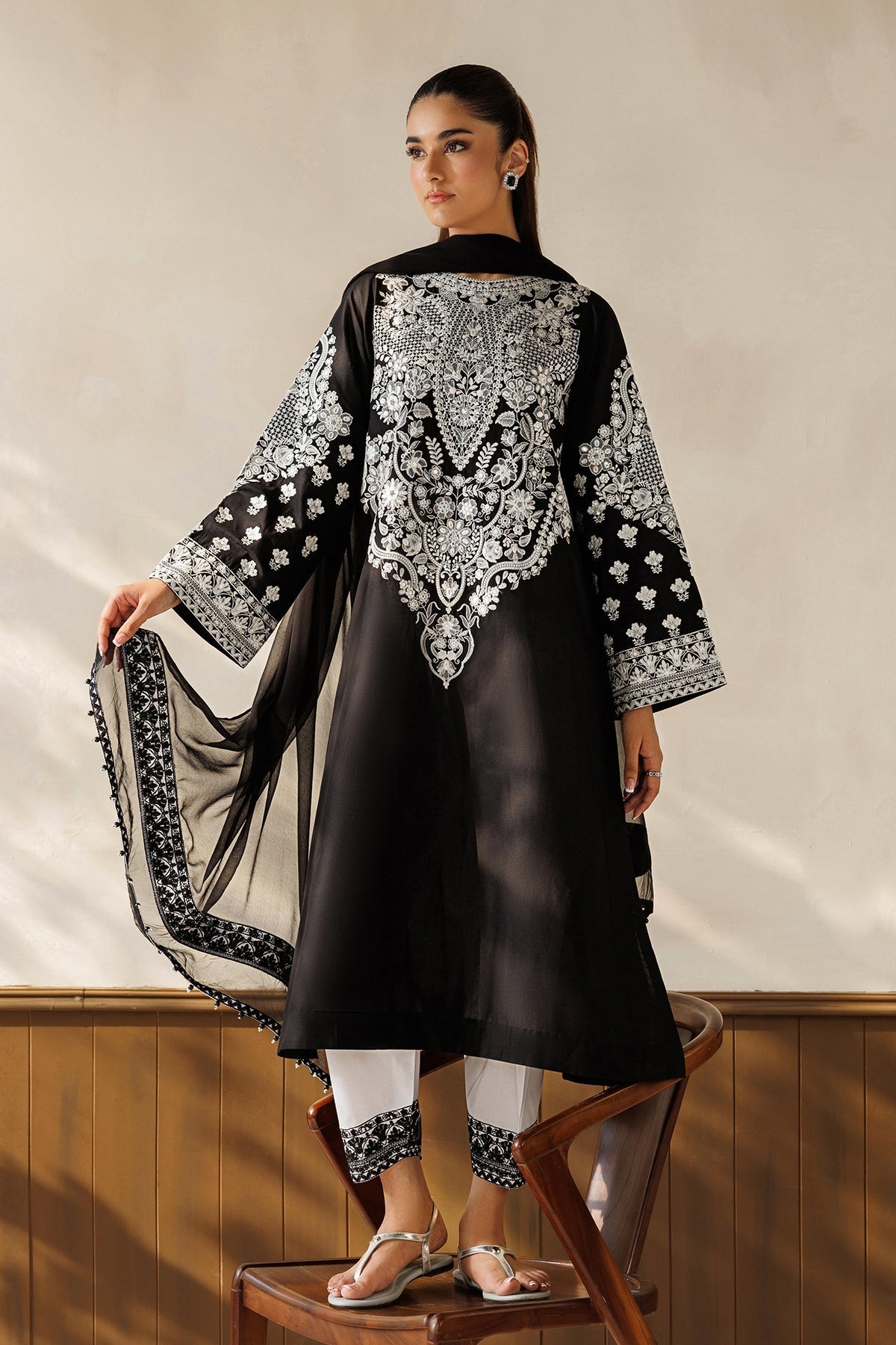 EMBROIDERED LAWN PR-1367