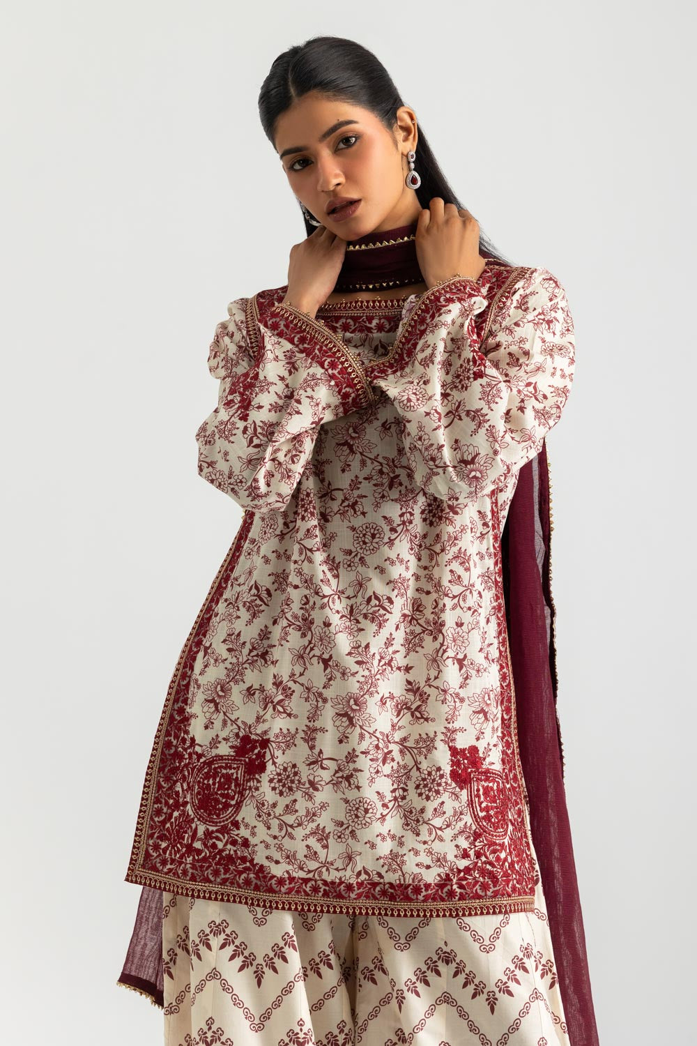 3PC Cross Hatch Printed Suit With Embroidered