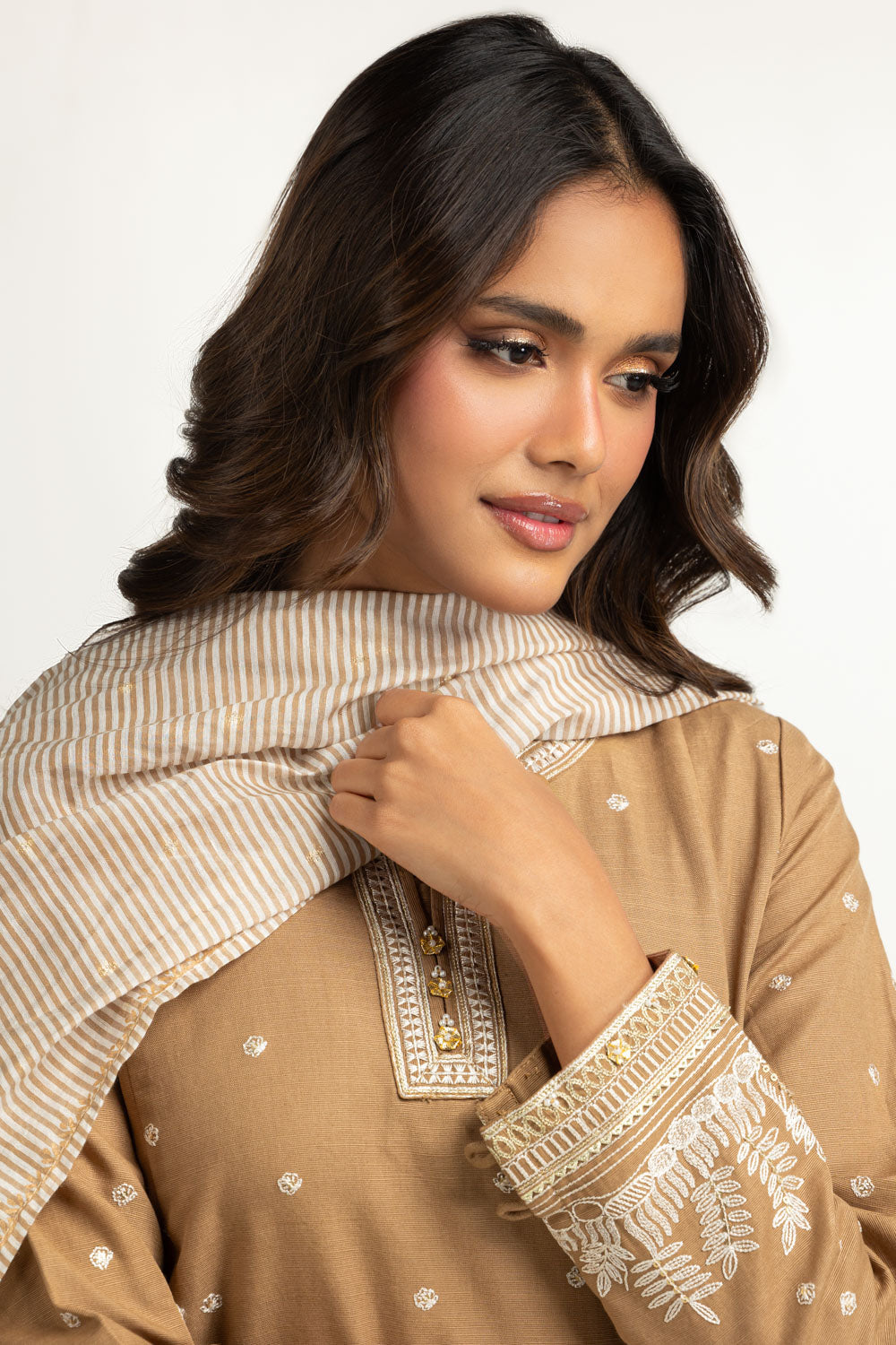 3PC Khaddar Embroidered Suit