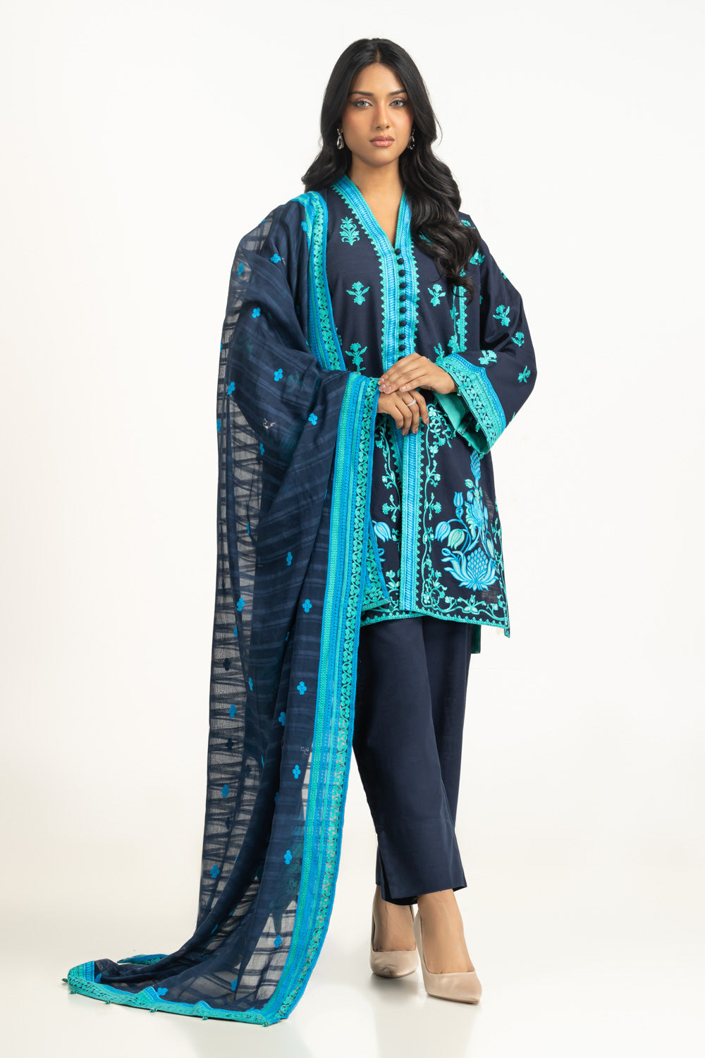 3PC Khaddar Embroidered Suit