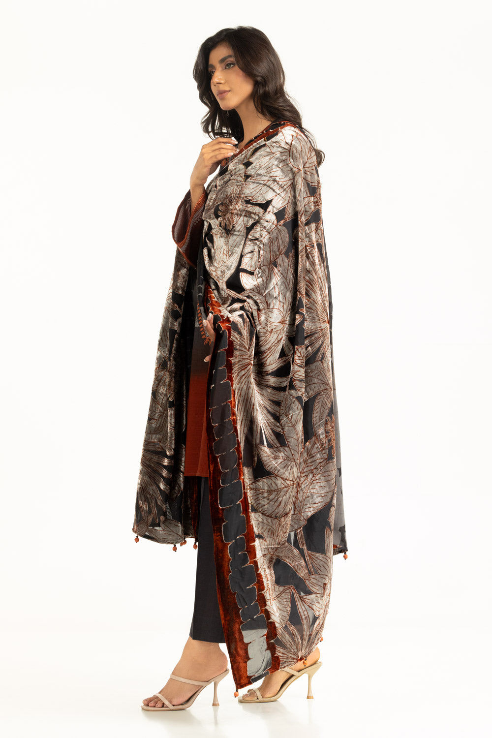 3PC Khaddar Printed Suit with Embroidered