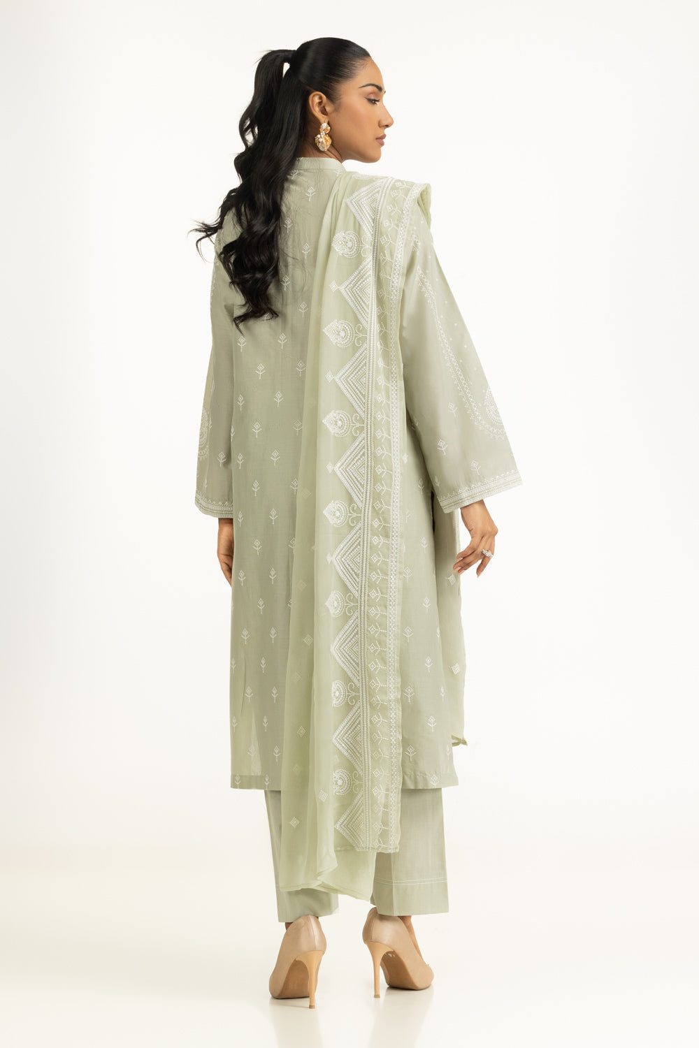 3PC Lawn Embroidered Suit