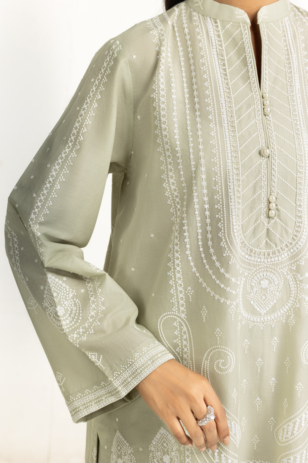 3PC Lawn Embroidered Suit