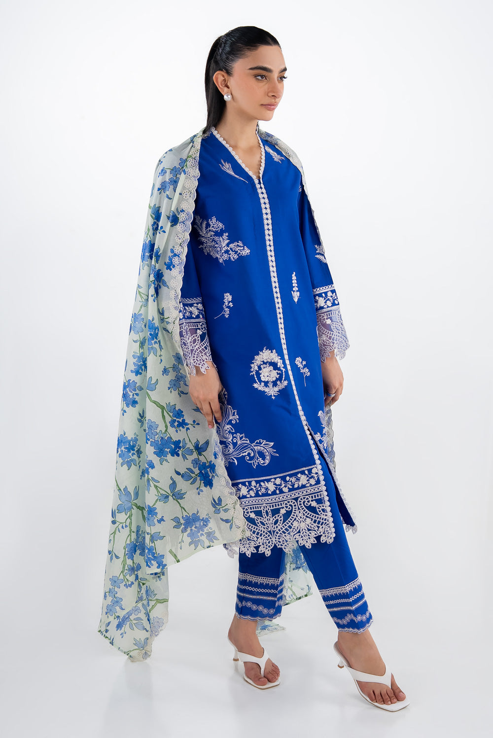 3PC Lawn Embroidered Suit