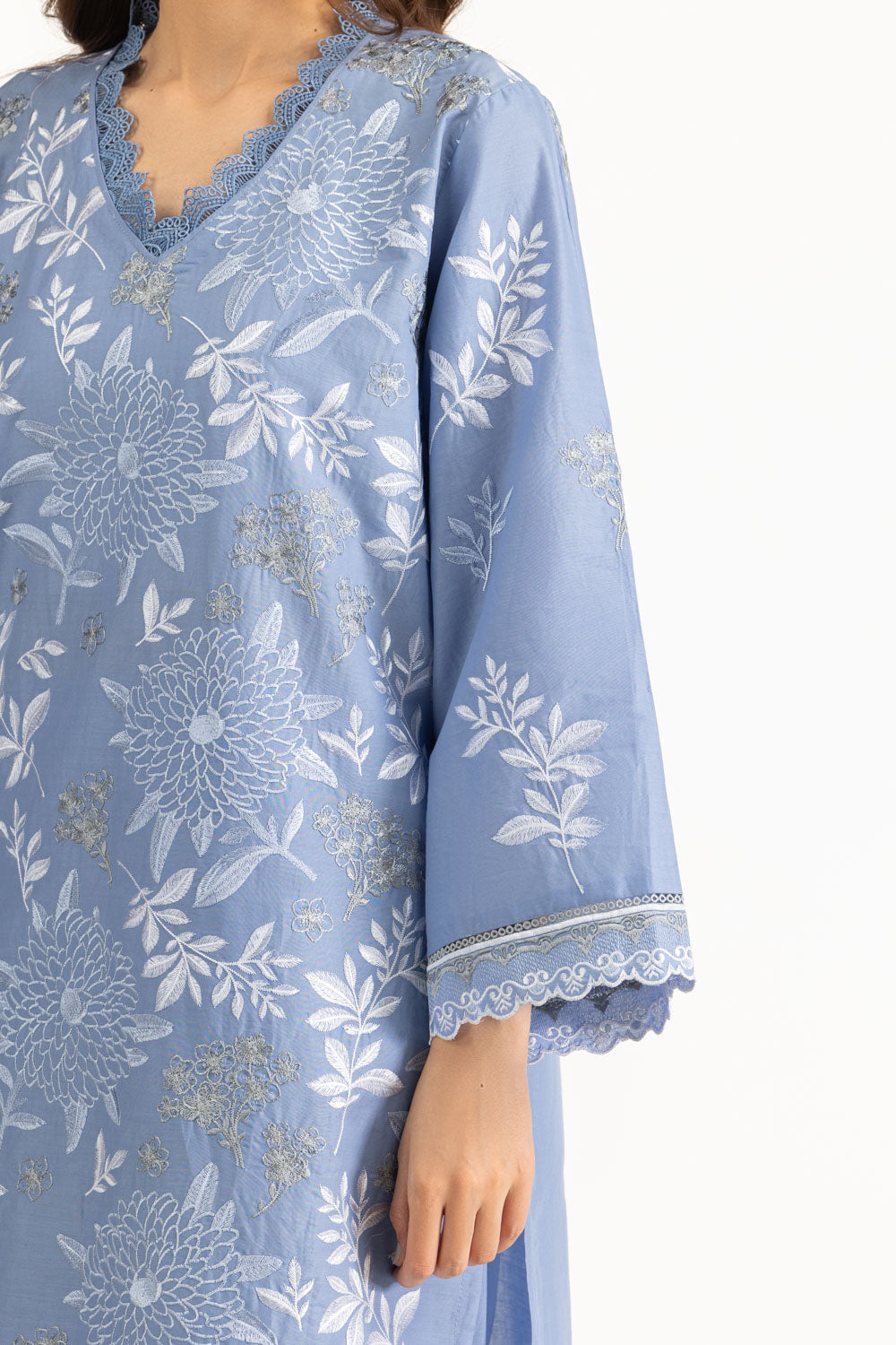 3PC Lawn Embroidered Suit