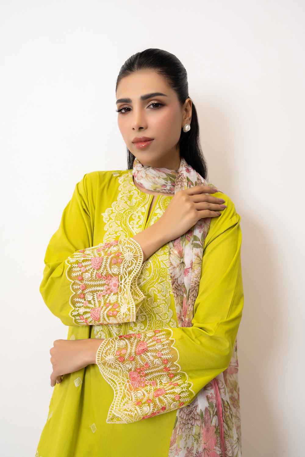 3PC Lawn Embroidered Suit