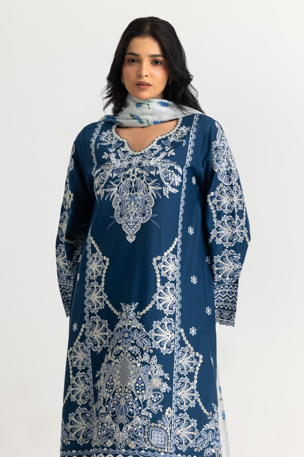 3PC Lawn Embroidered Suit