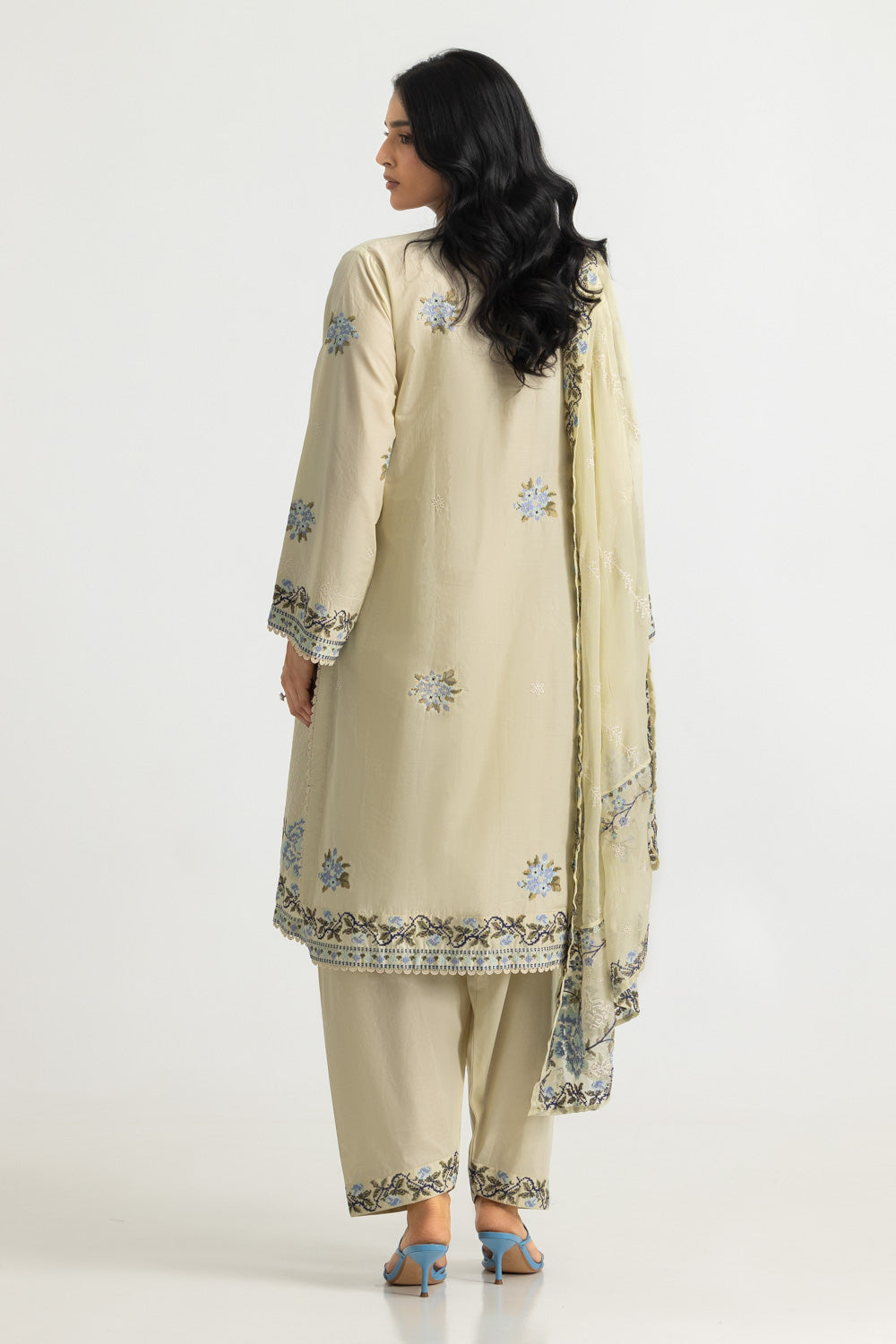 3PC Lawn Embroidered Suit With Chiffon Embroidered Dupatta
