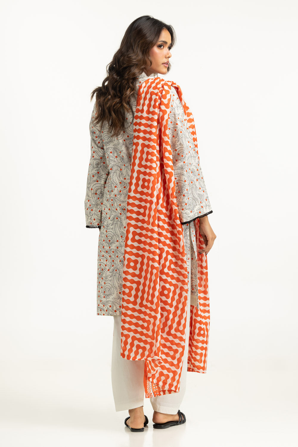3PC Lawn Printed Suit With Embroidered