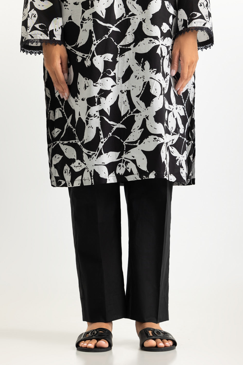 3PC Lawn Printed Suit With Embroidered