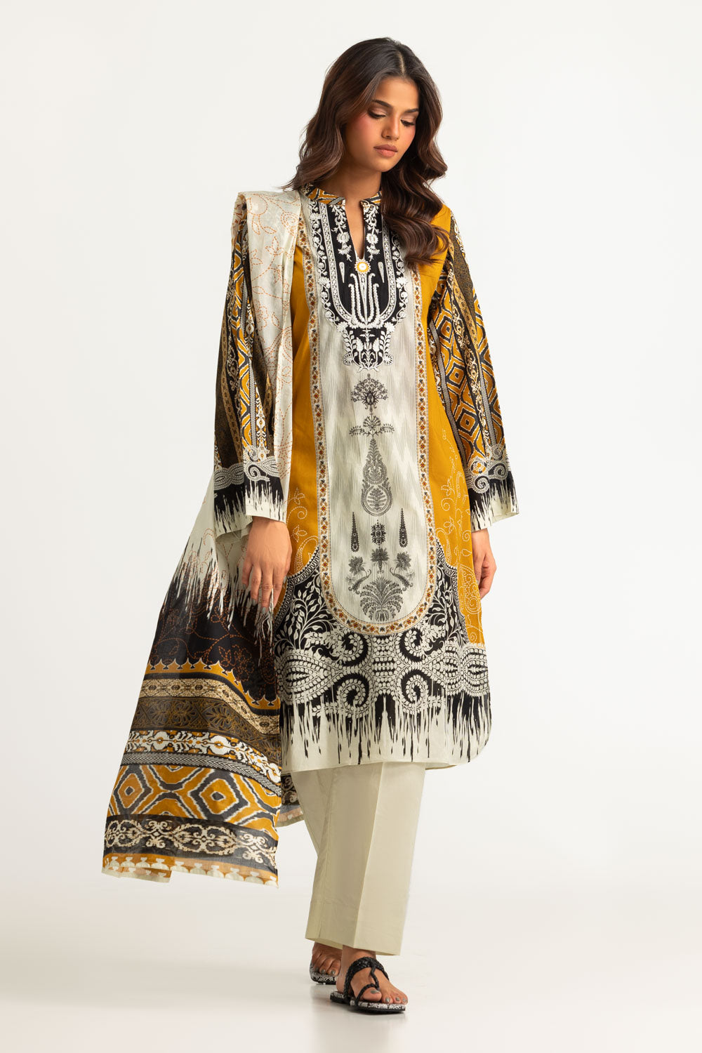 3PC Lawn Printed Suit With Embroidered