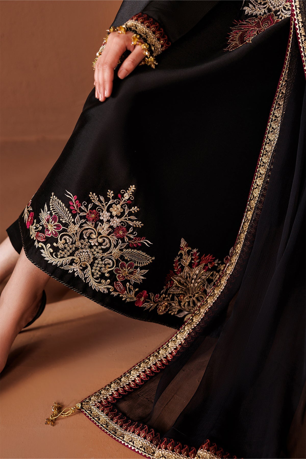 EMBROIDERED SHEESHA SILK PR-1282
