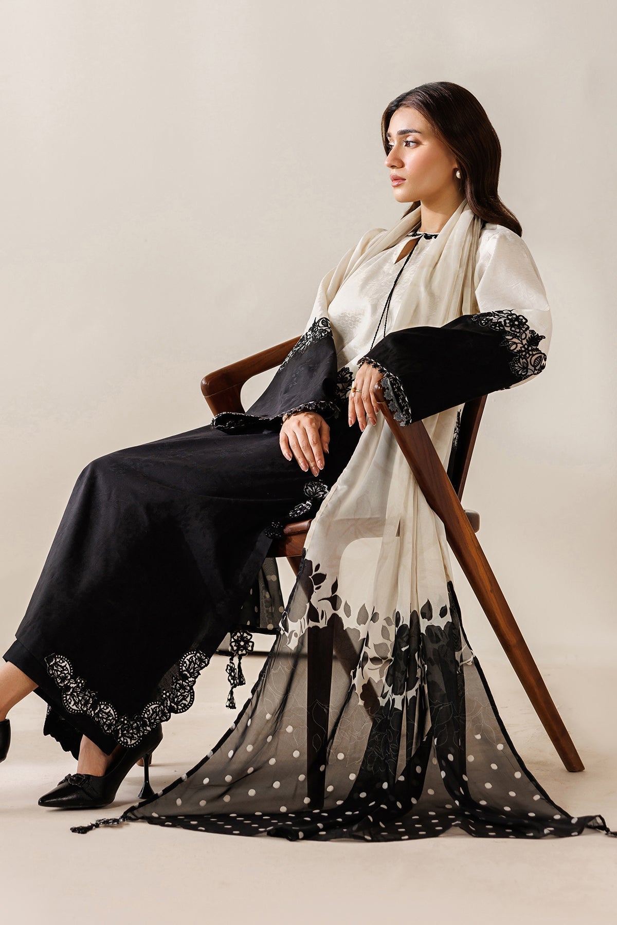 EMBROIDERED JACQUARD PR-1270