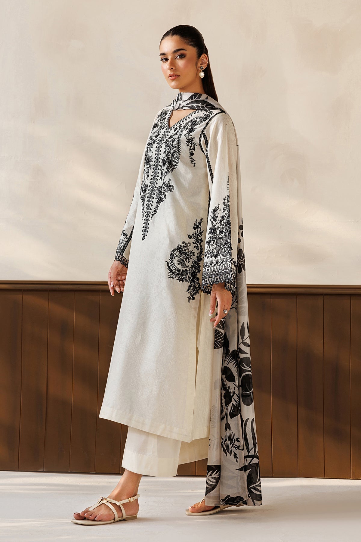 EMBROIDERED JACQUARD PR-1368