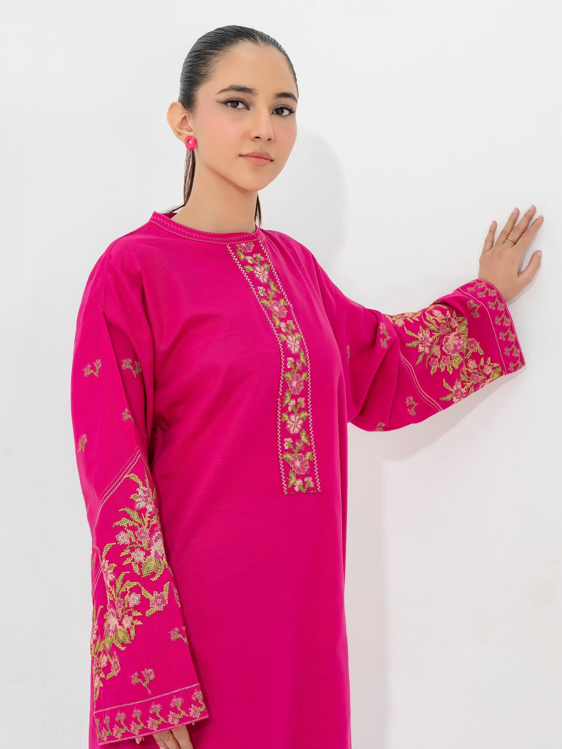 2 Piece Khaddar Suit-Embroidered (Pret)