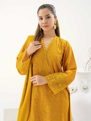 3 Piece Khaddar Suit-Embroidered (Pret)