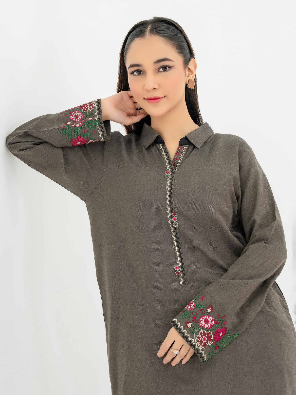 2 Piece Yarn Dyed Suit-Embroidered (Pret)
