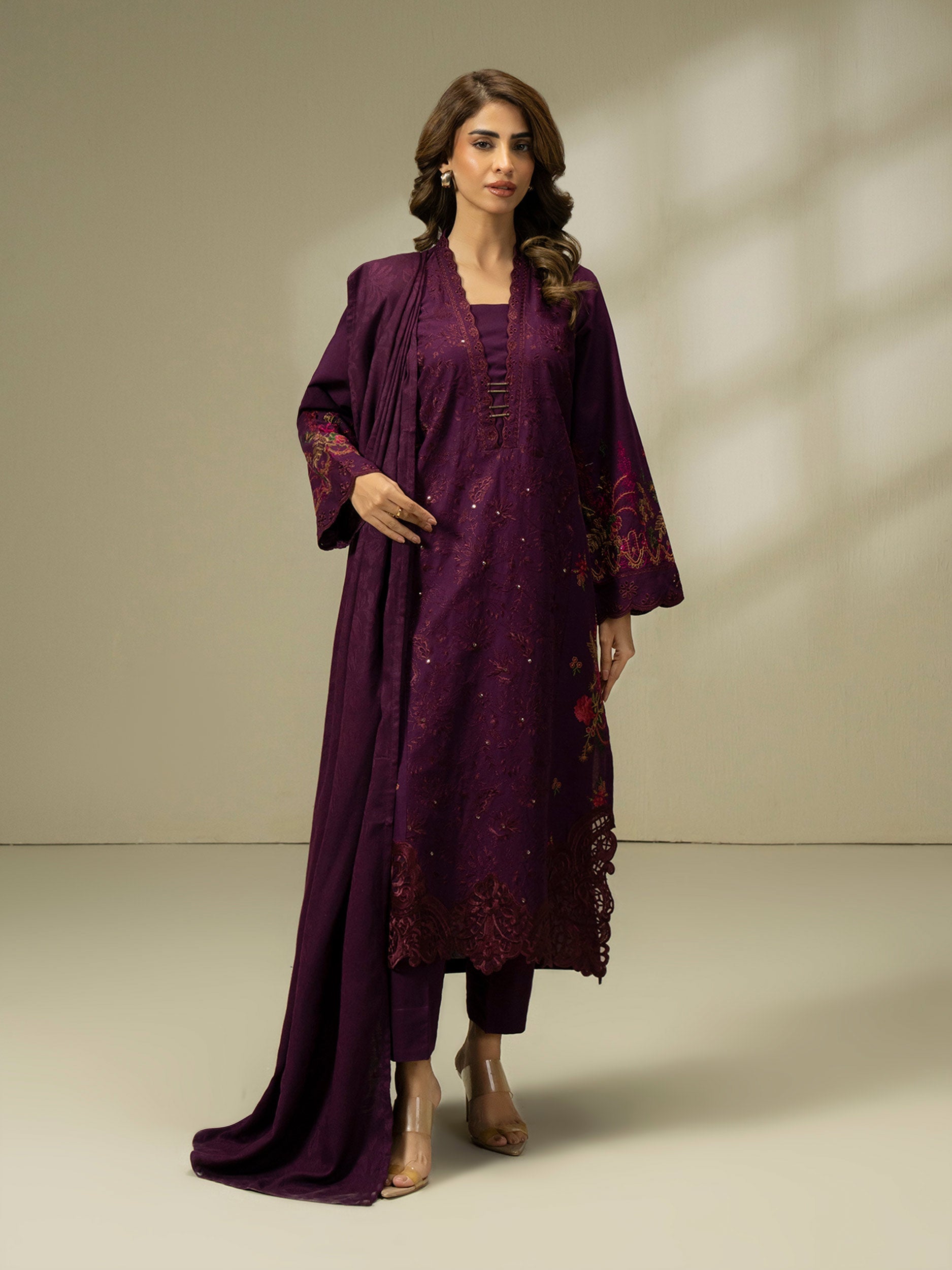 3 Piece Khaddar Suit-Embroidered (Pret)