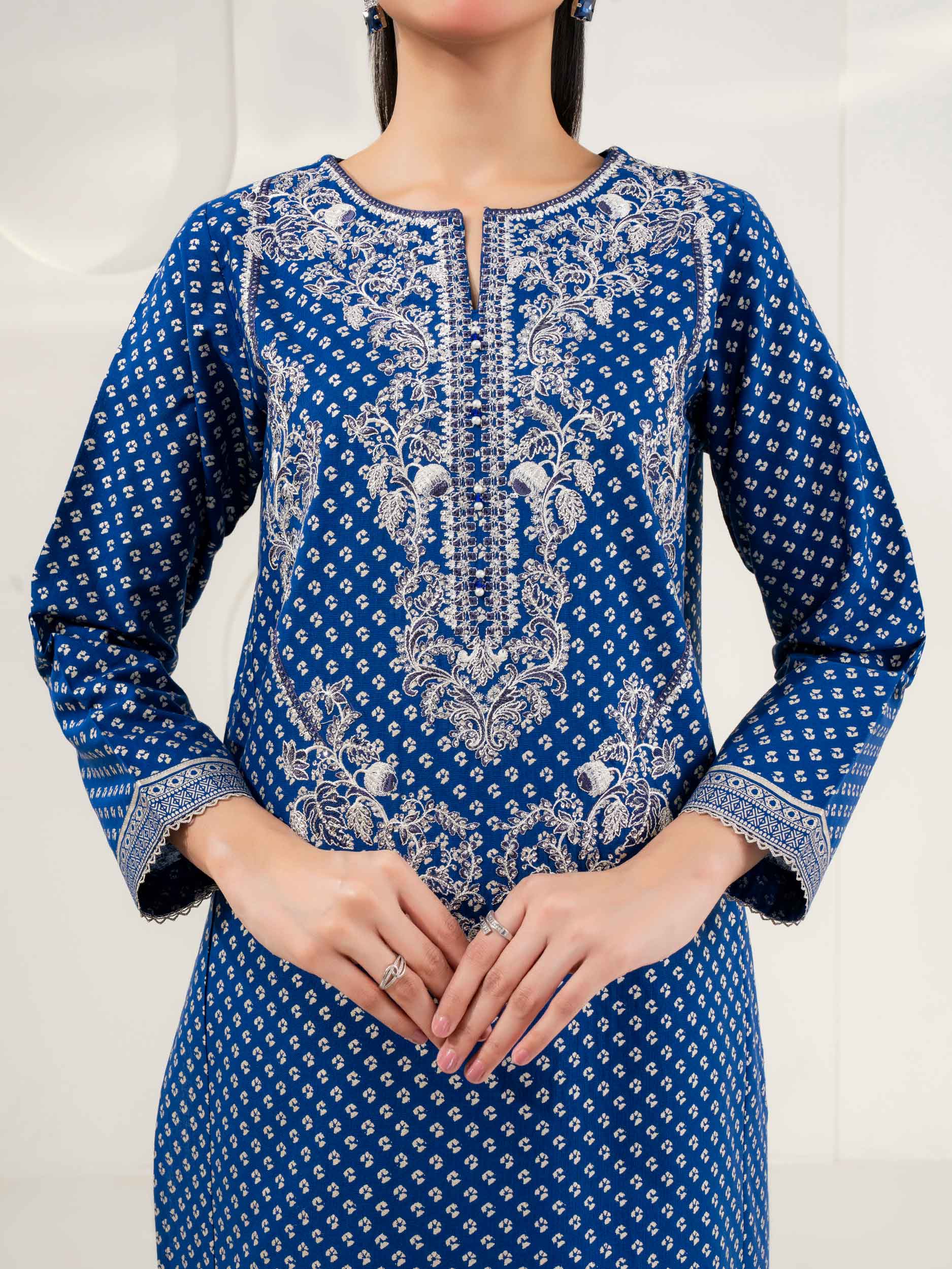 2 Piece Khaddar Suit-Embroidered (Pret)