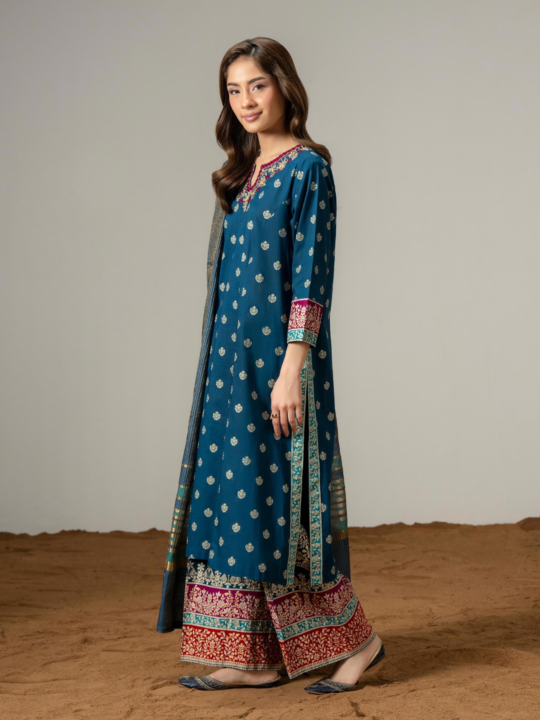3 Piece Lawn Suit-Embroidered (Pret)