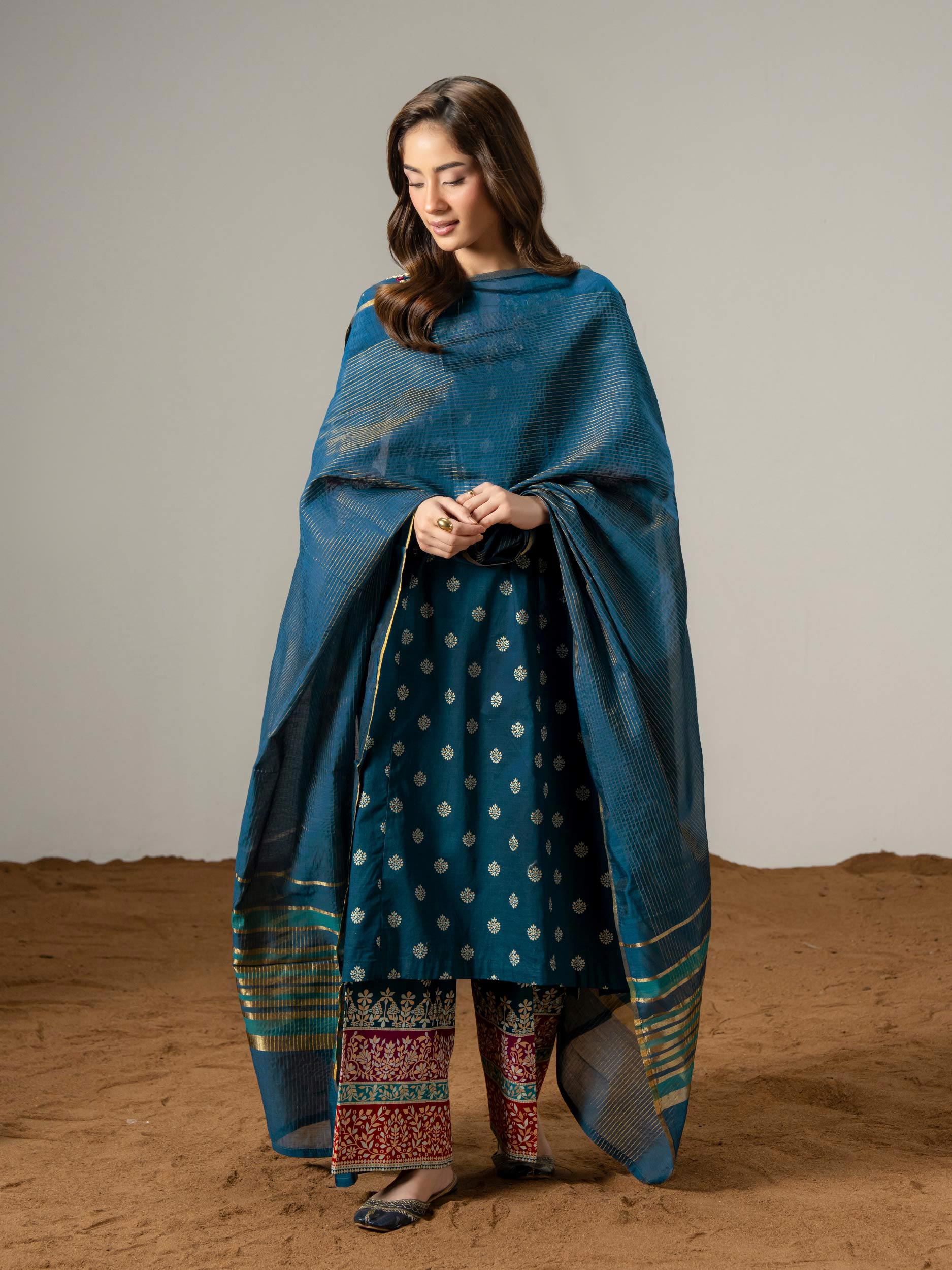 3 Piece Lawn Suit-Embroidered (Pret)