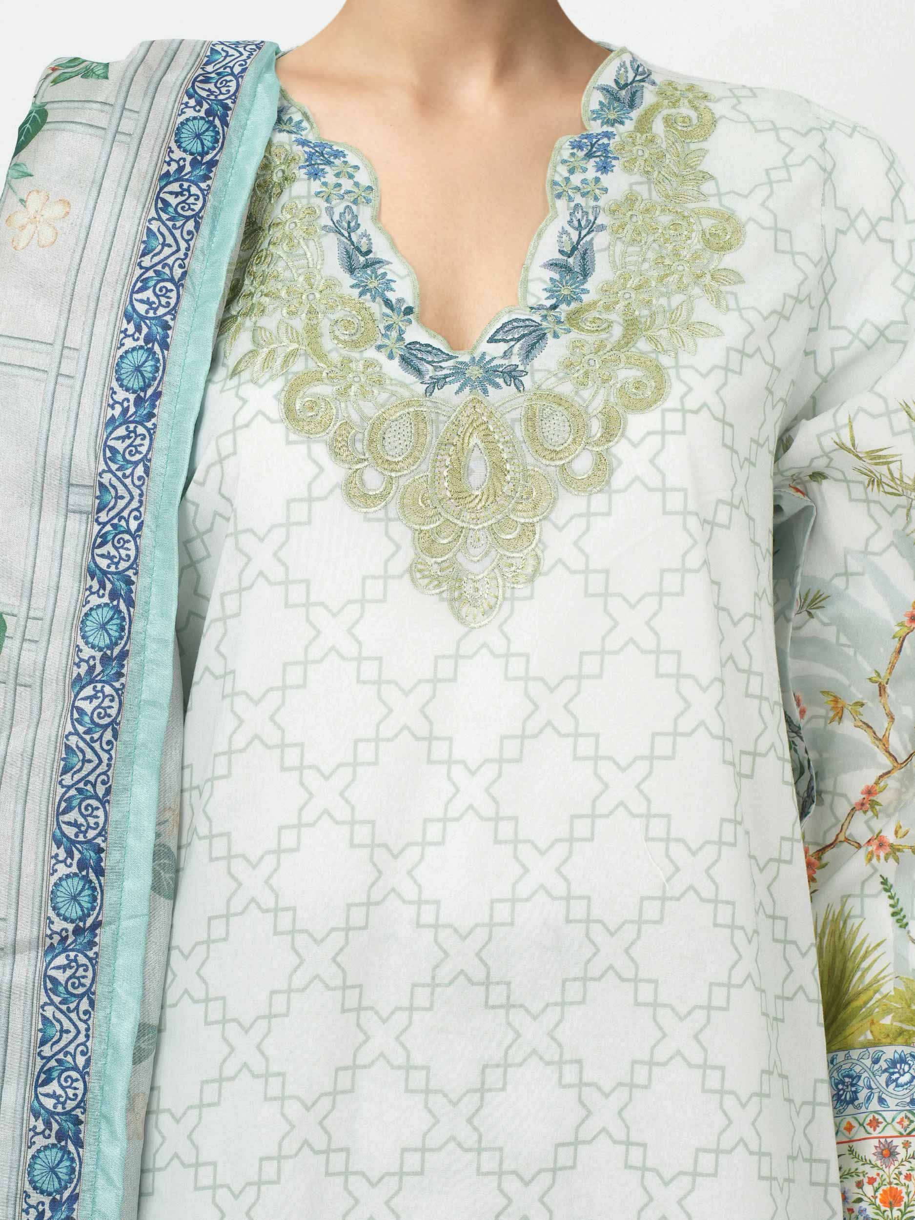 3 Piece Lawn Suit- Embroidered (Pret)