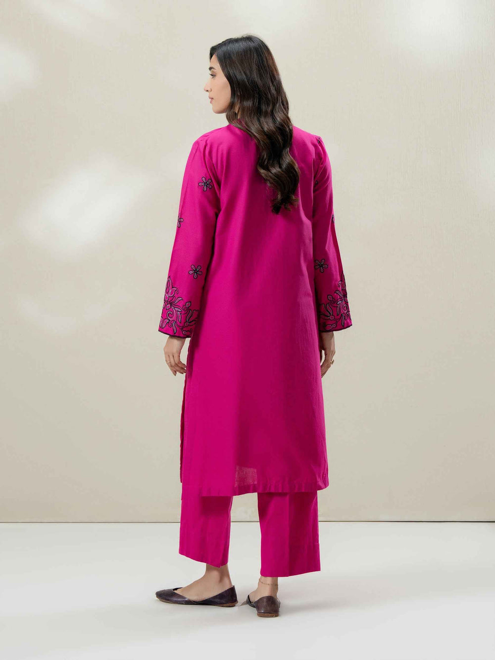 2-Piece Khaddar Suit-Embroidered (Pret)