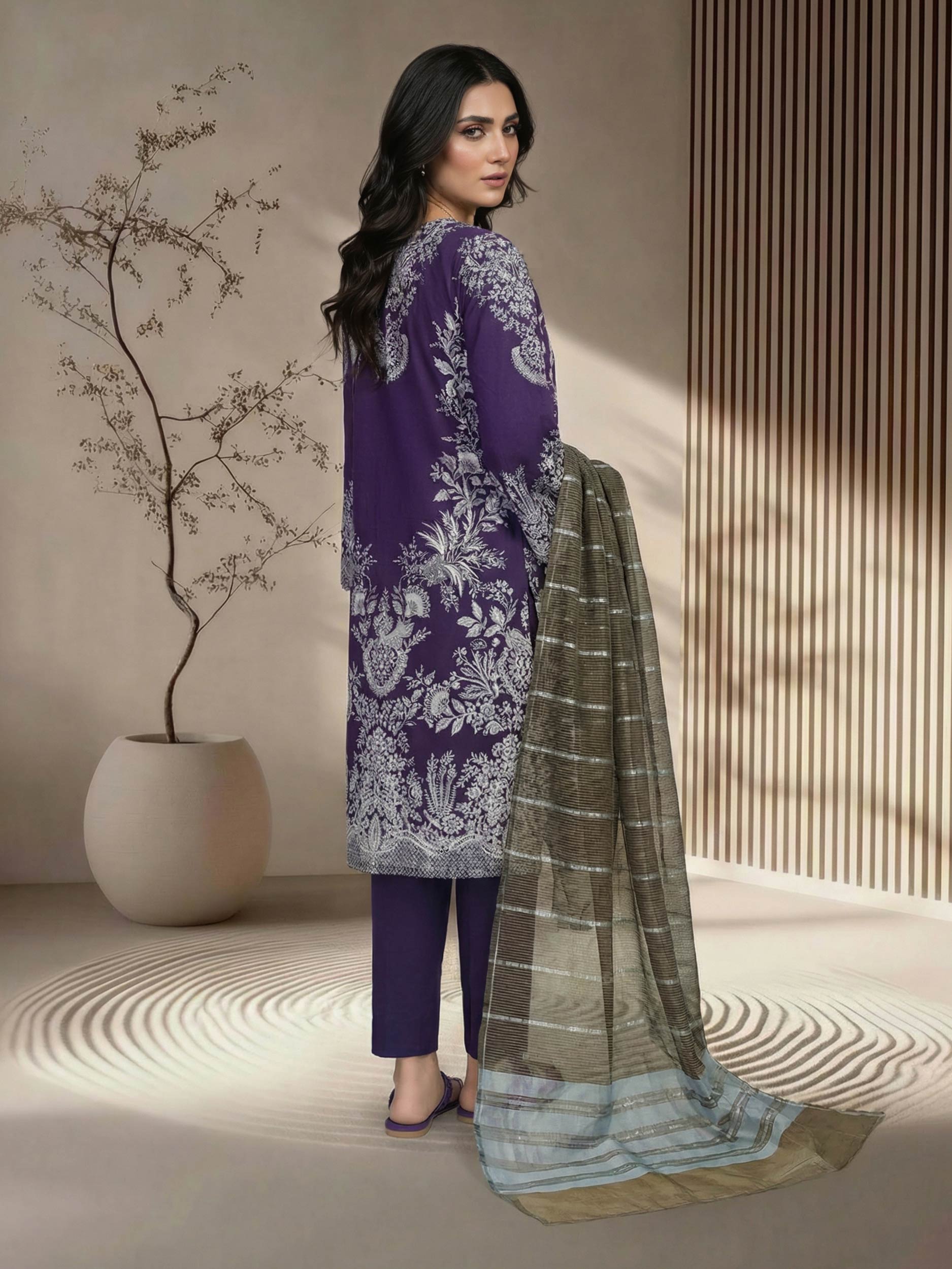 3 Piece Lawn Suit- Embroidered (Pret)