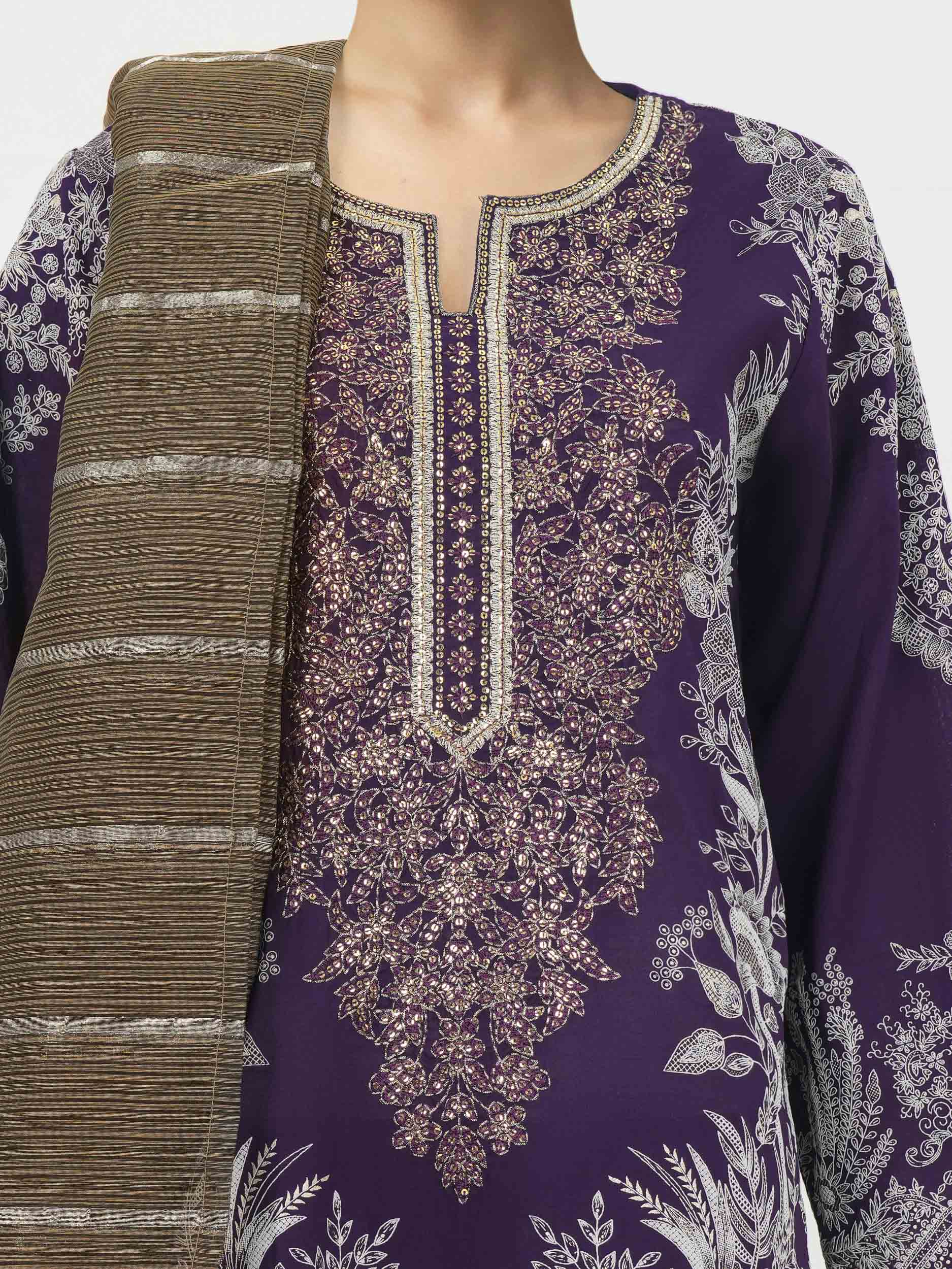 3 Piece Lawn Suit- Embroidered (Pret)