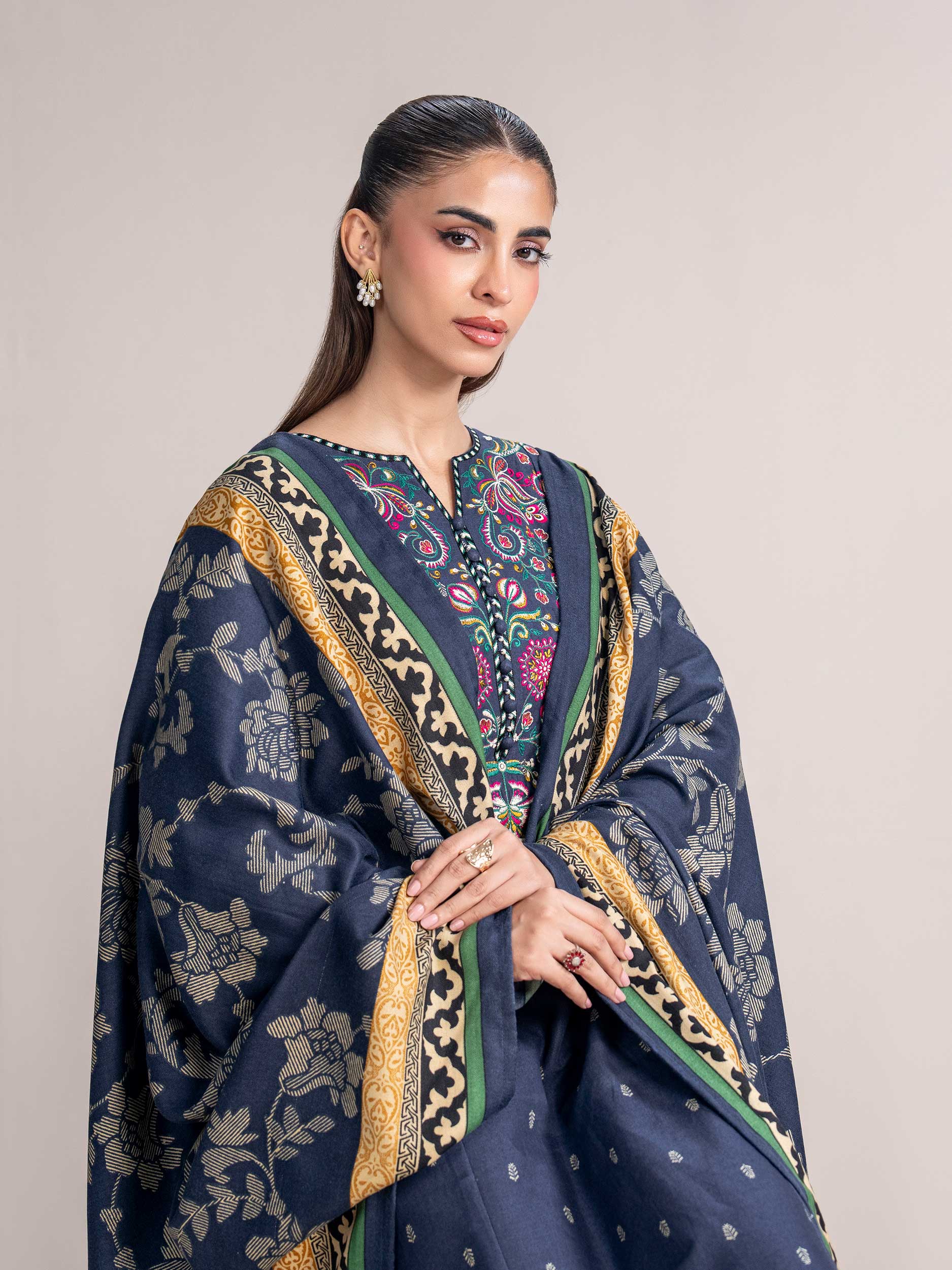 3 Piece Khaddar Suit- Embroidered (Pret)