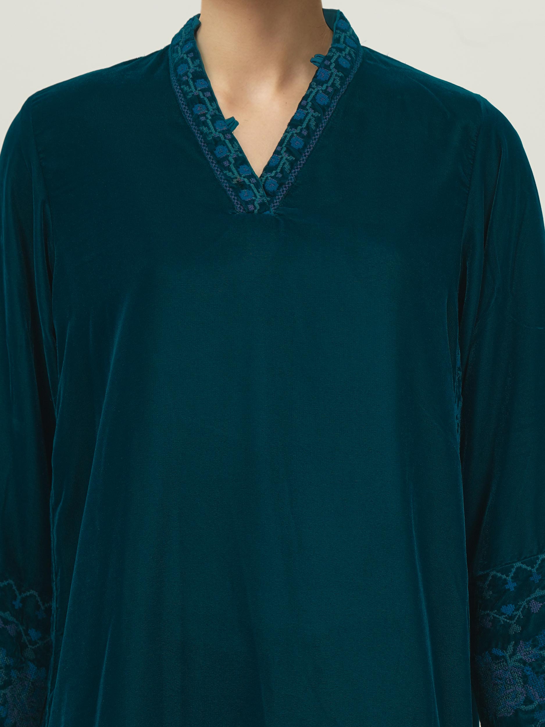2 Piece Velvet Suit- Embroidered (Pret)