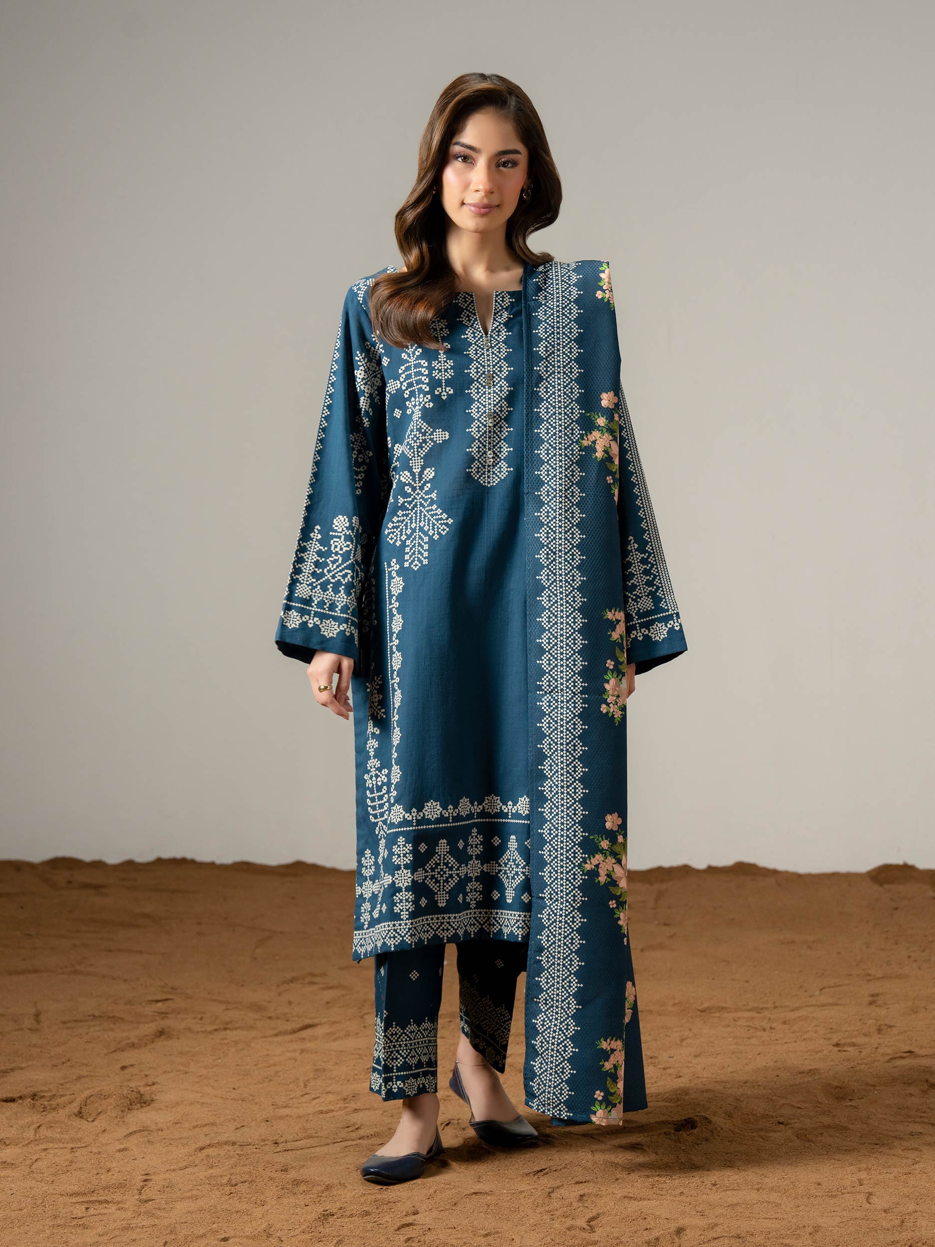 3 Piece Khaddar Suit (Pret)