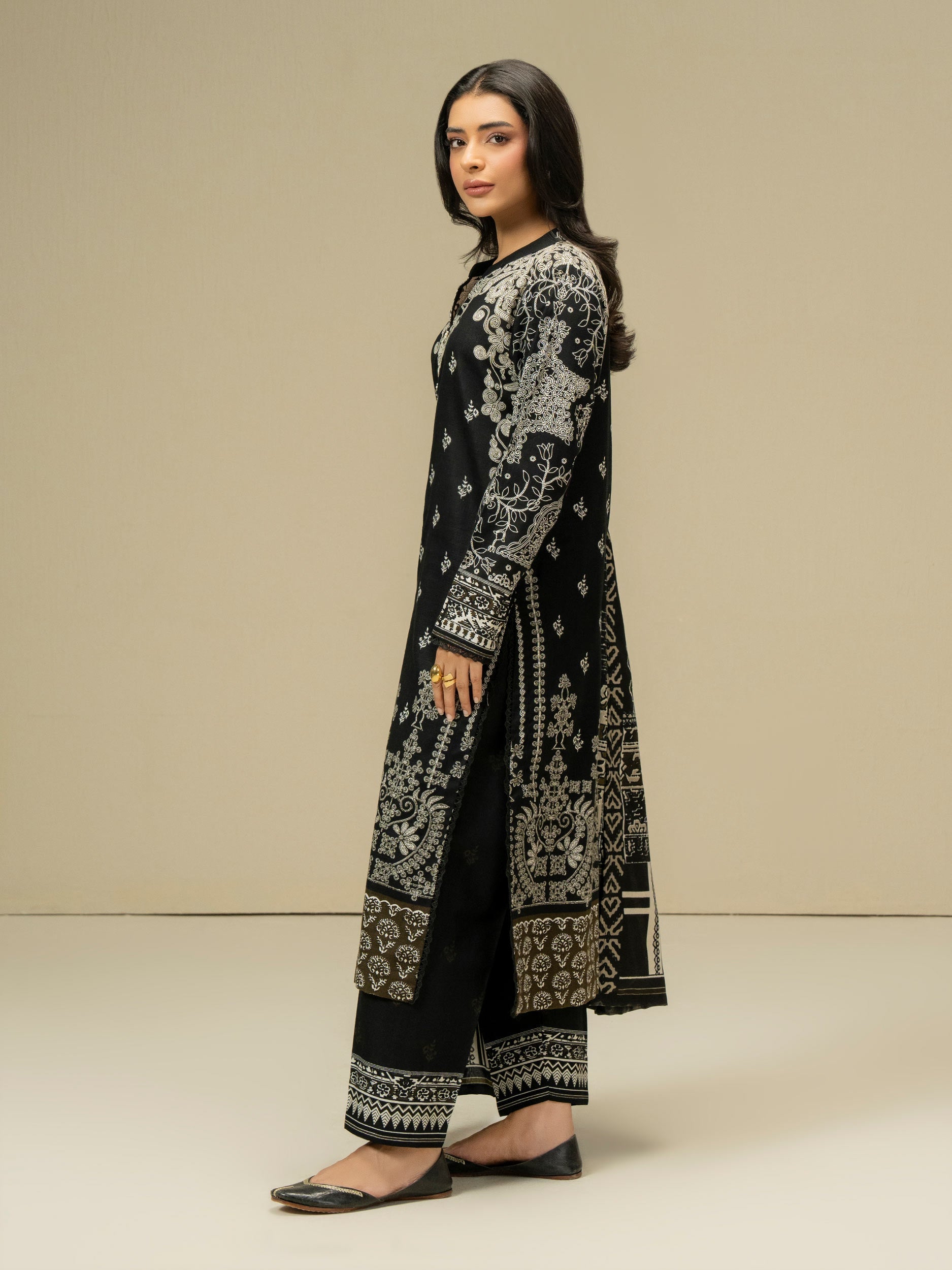 3 Piece Khaddar Suit (Pret)