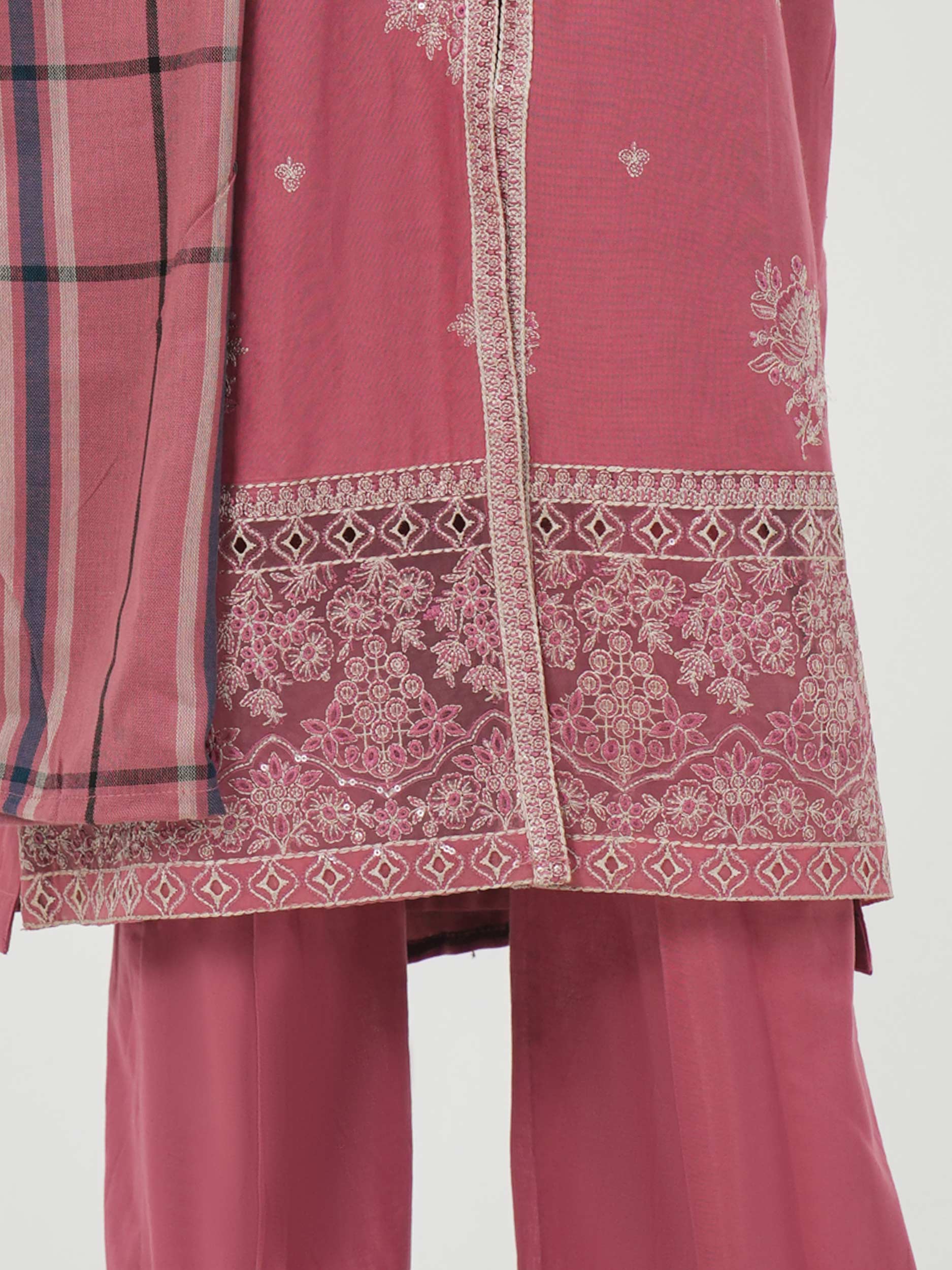 3 Piece Khaddar Suit- Embroidered (Pret)