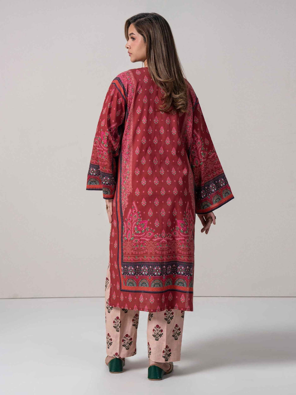 2 Piece Khaddar Suit- Embroidered(Pret)