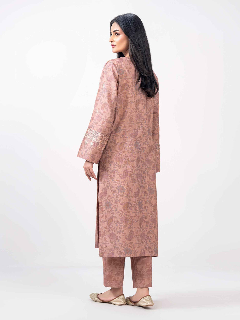 2 Piece Khaddar Suit- Embroidered (Pret)