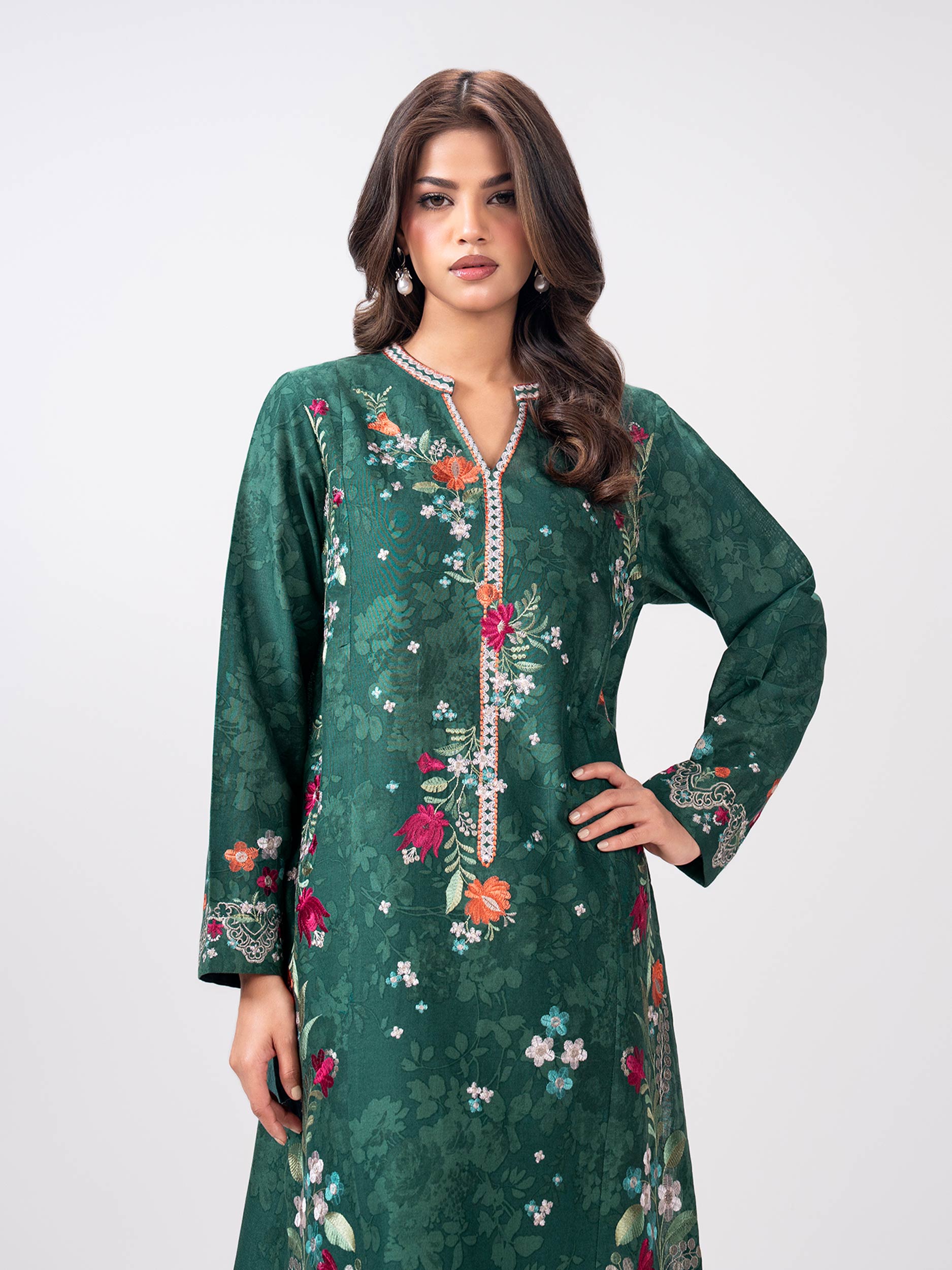 2 Piece Khaddar Suit- Embroidered (Pret)