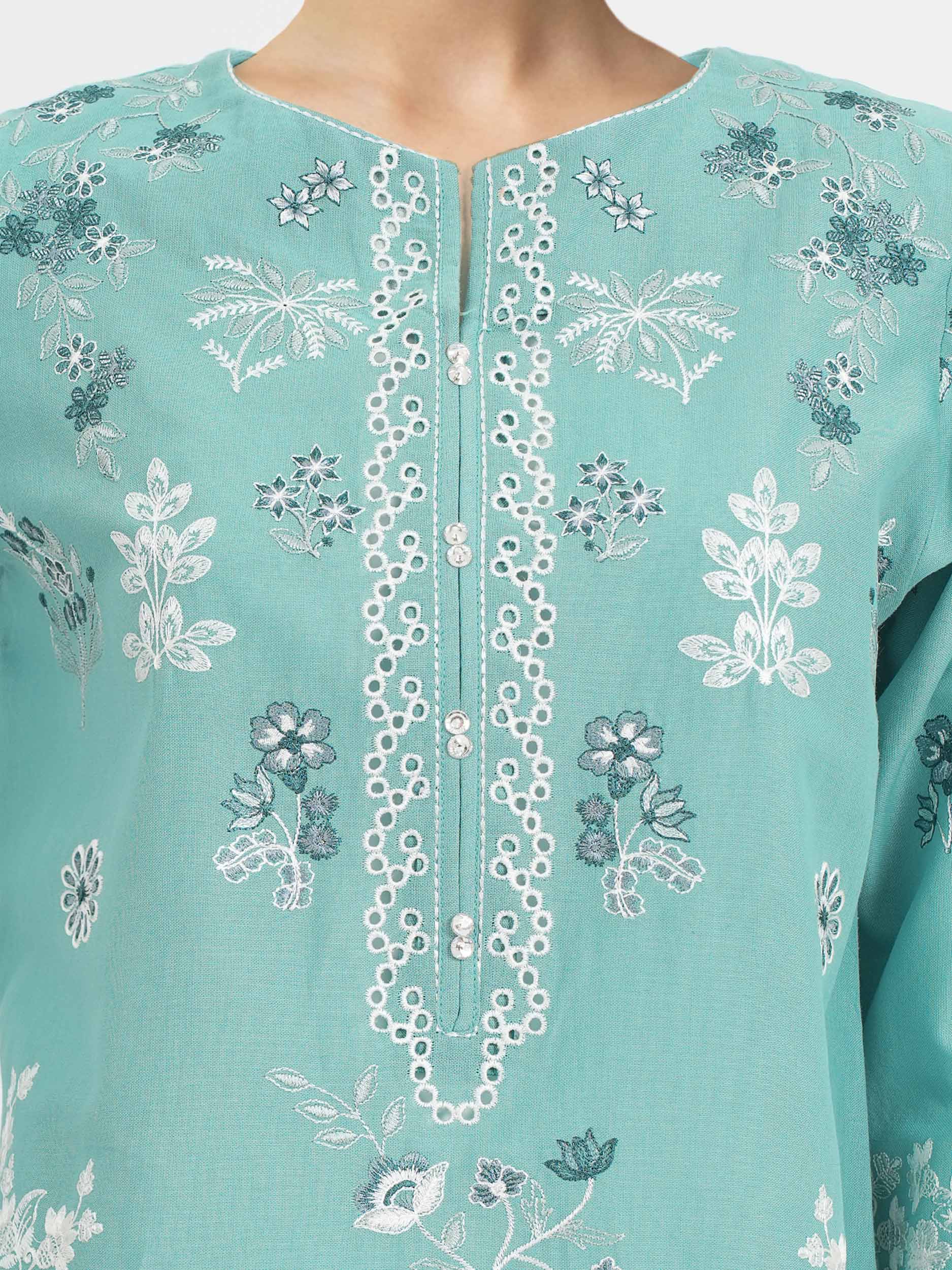 3 Piece Khaddar Suit- Embroidered (Pret)