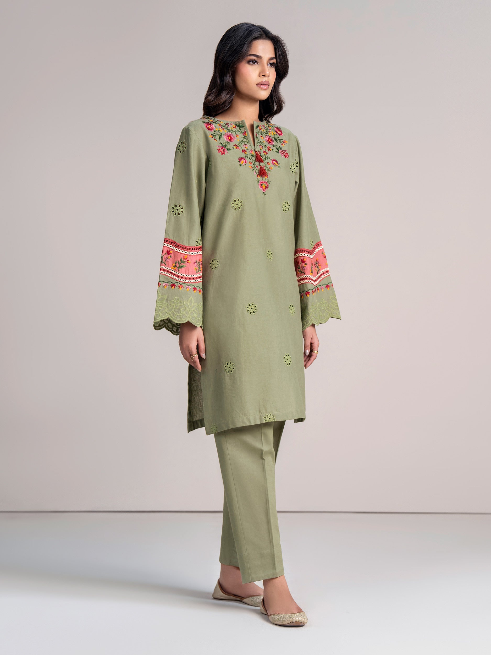 2 Piece Khaddar Suit- Embroidered Pret