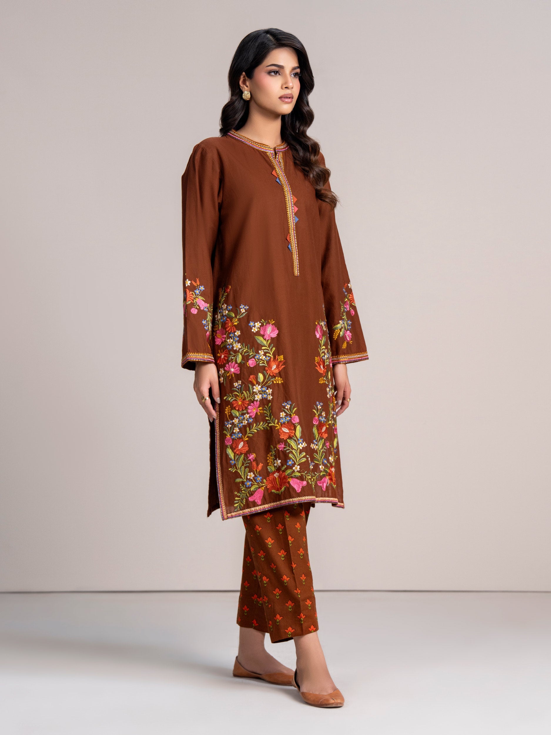 2-Piece Khaddar Suit-Embroidered (Pret)