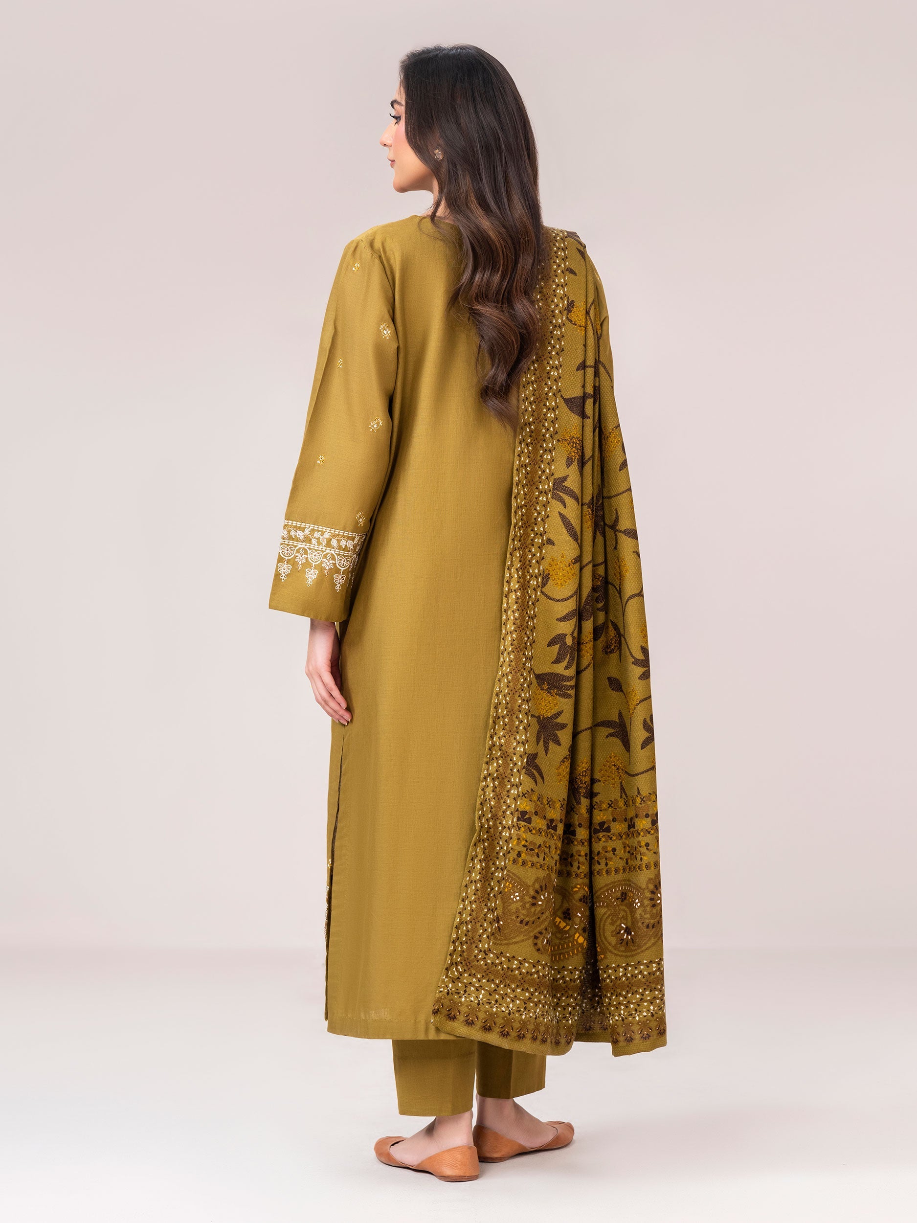 3 Piece Khaddar Suit- Embroidered (Pret)