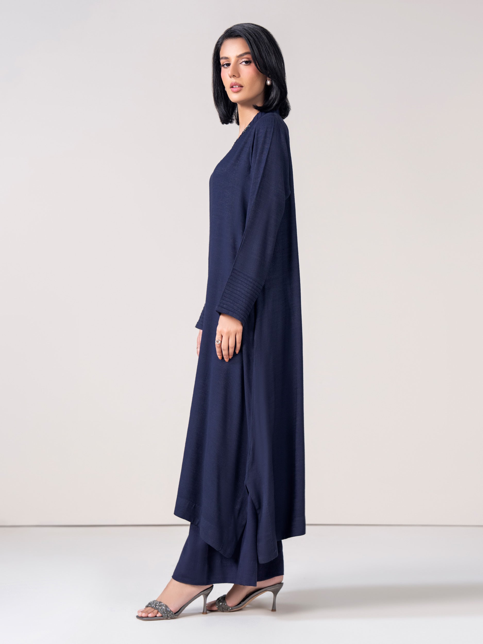 2-Piece Zari Karandi Suit (Pret)