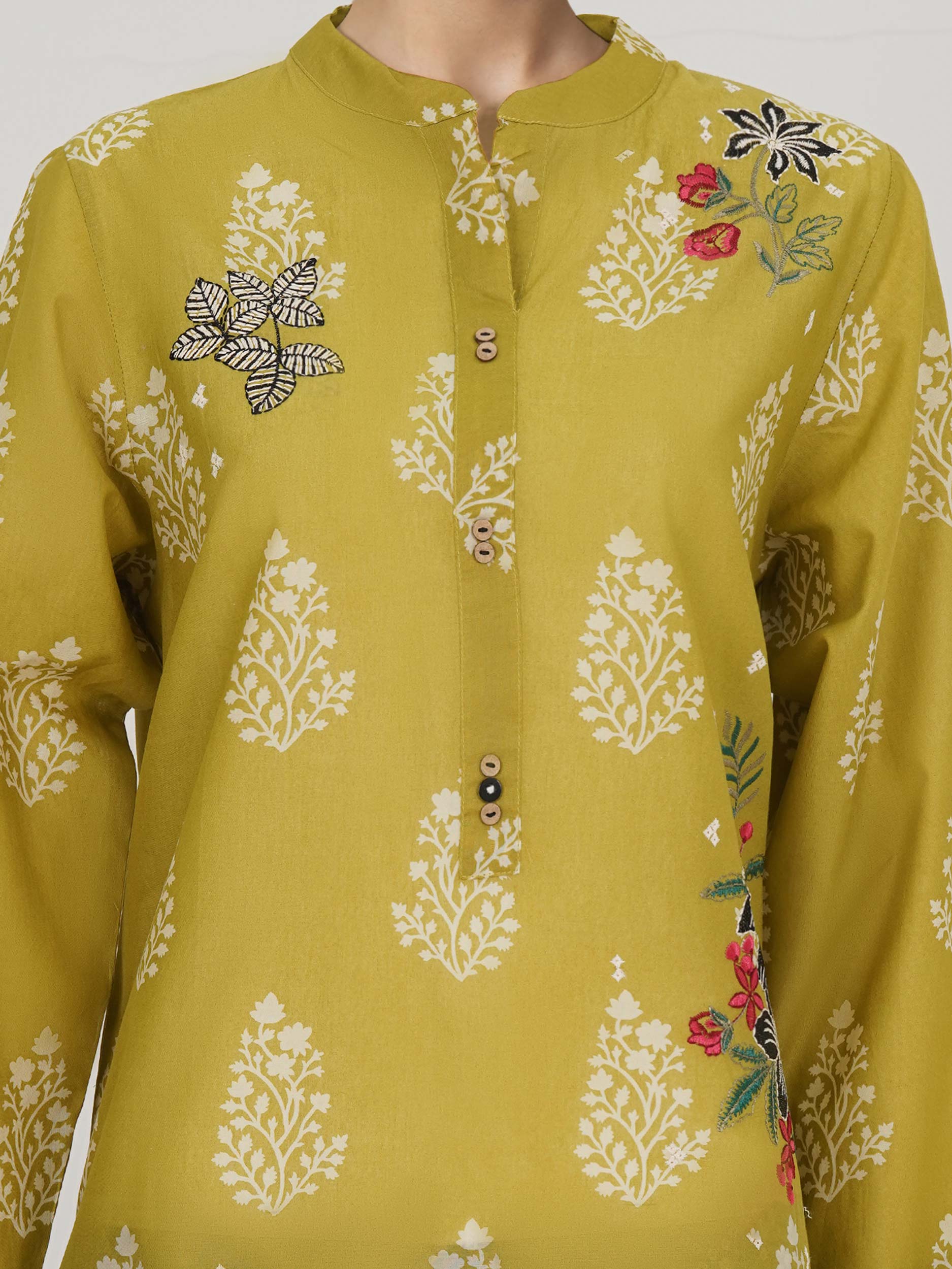 2 Piece Lawn Suit- Embroidered (Pret)