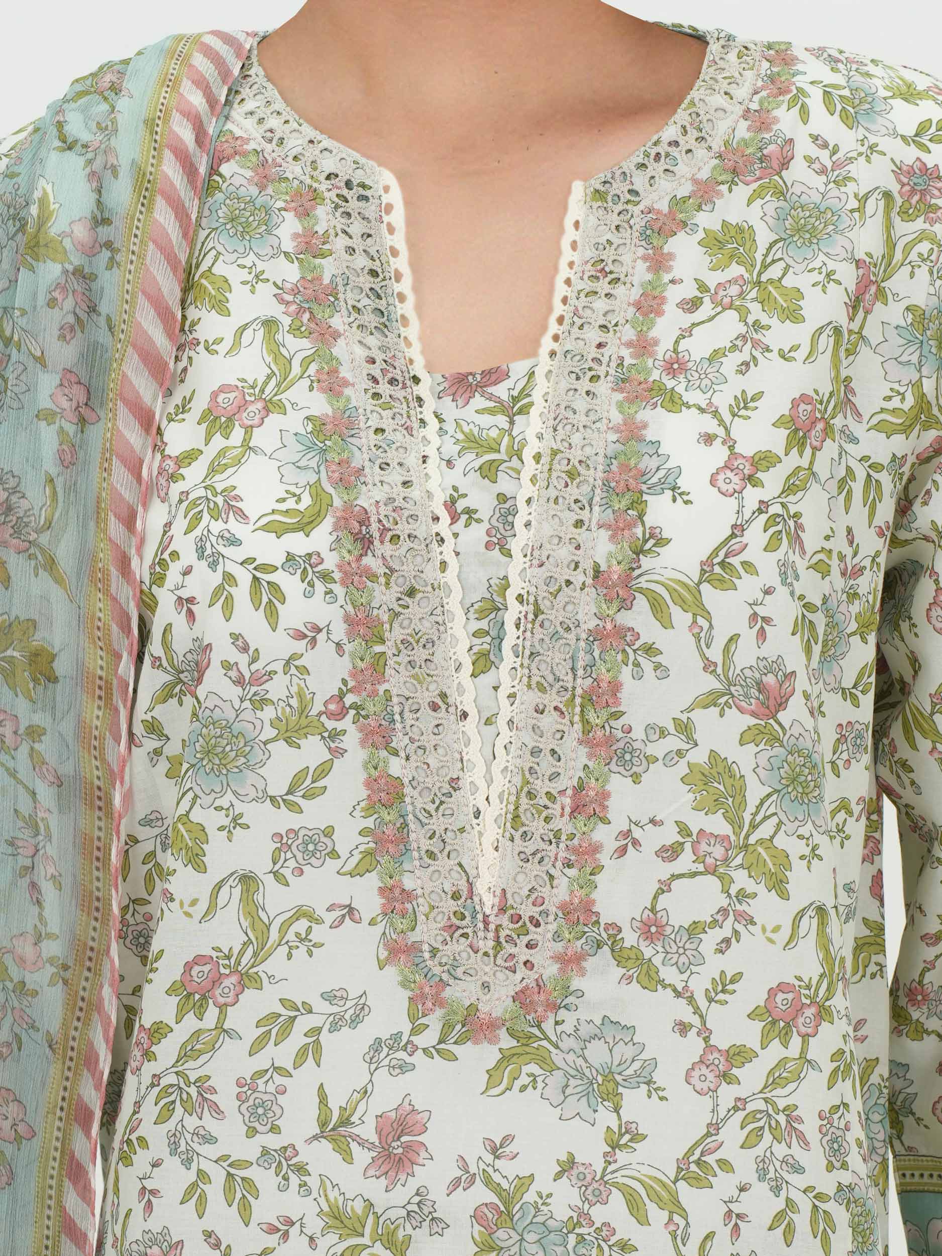 3 Piece Lawn Suit- Embroidered (Pret)