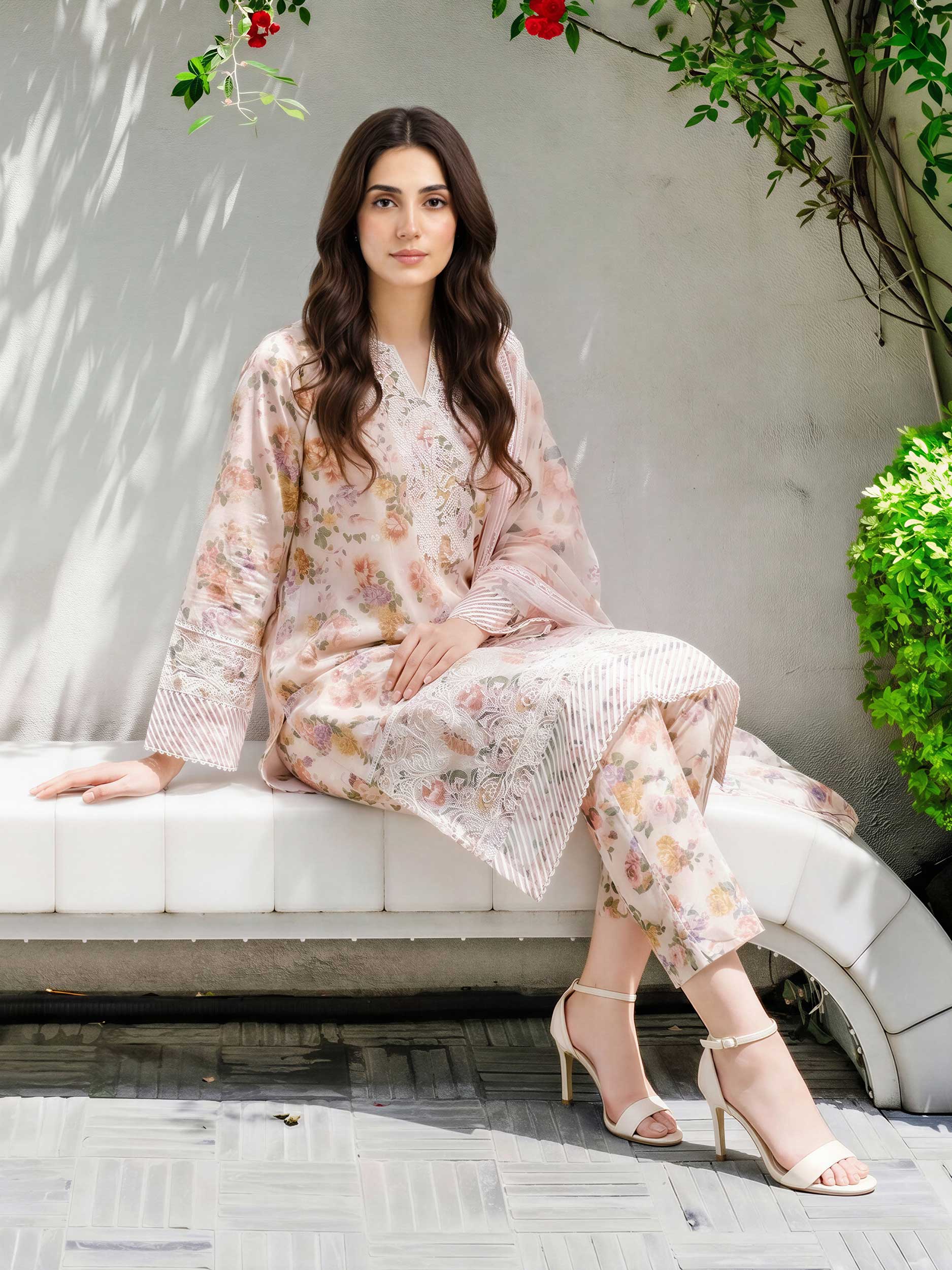 3 Piece Lawn Suit- Embroidered (Pret)
