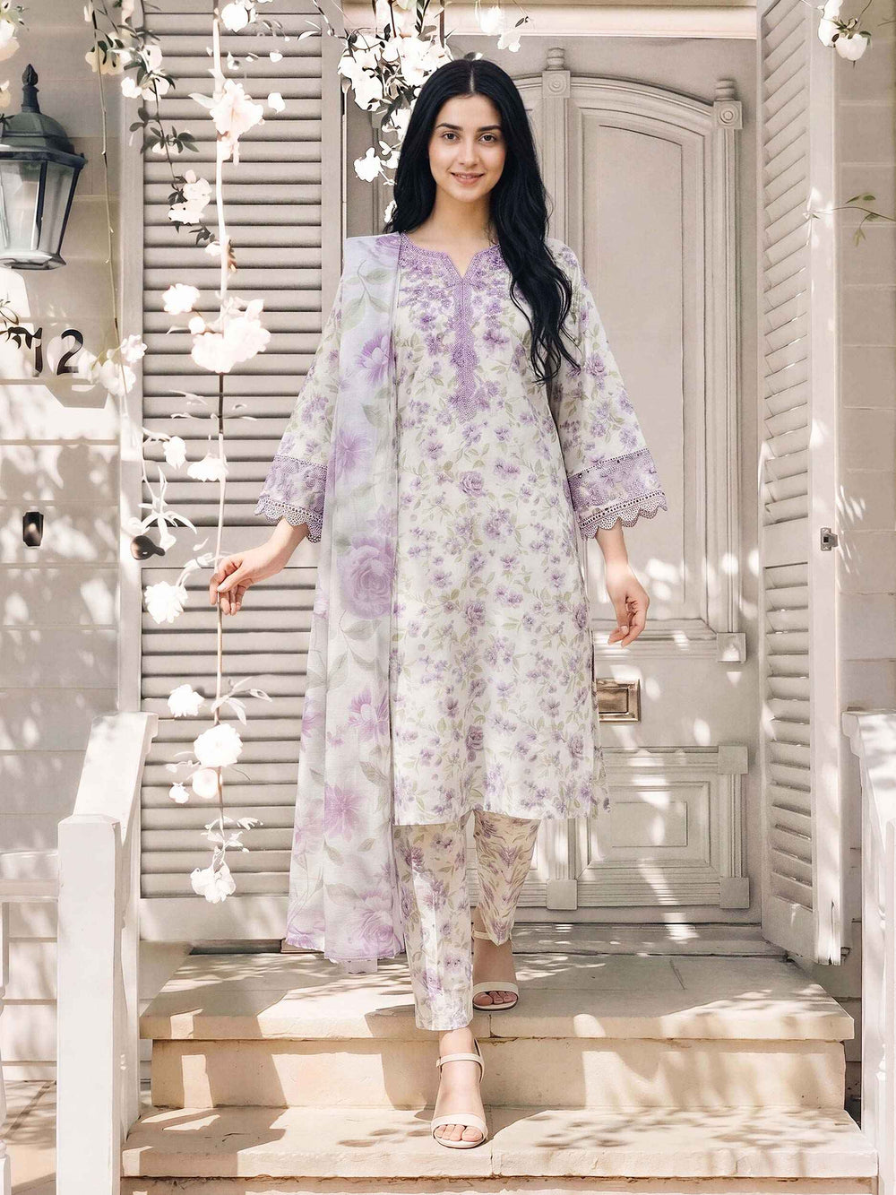 3 Piece Lawn Suit- Embroidered (Pret)