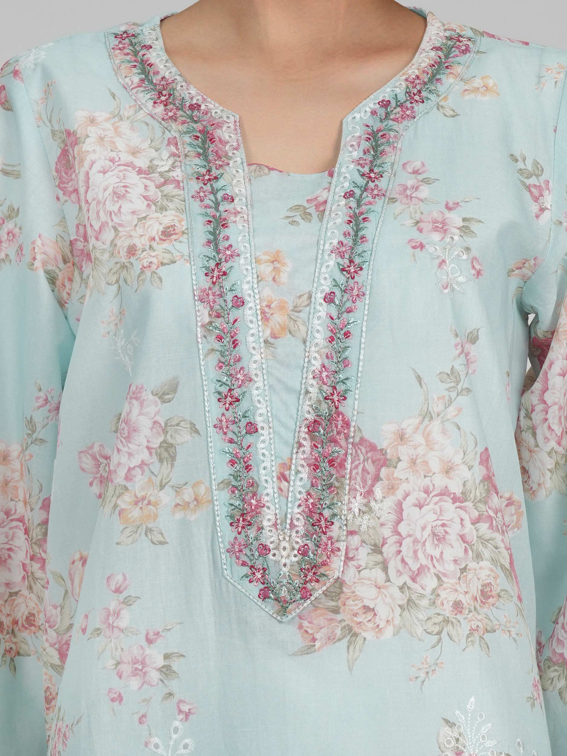 3 Piece Lawn Suit- Embroidered (Pret)